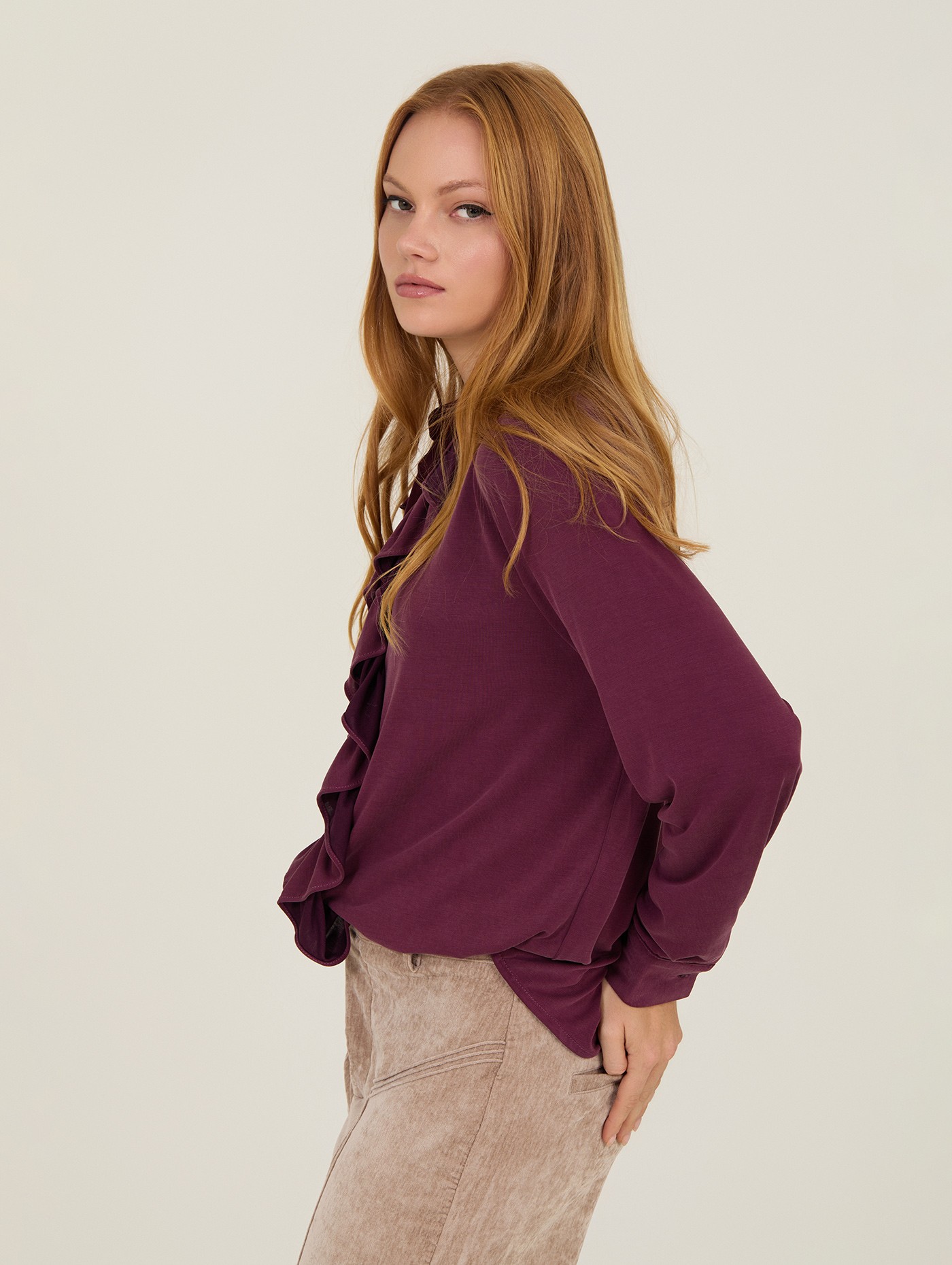 Blusa de cupro con volantes 1