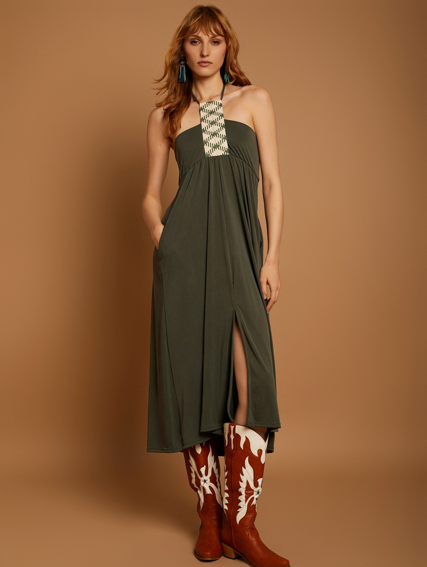 Neck cord dress