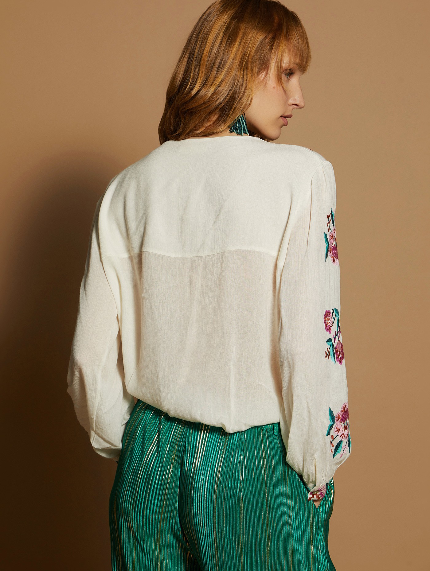 Floral embroidery blouse 5