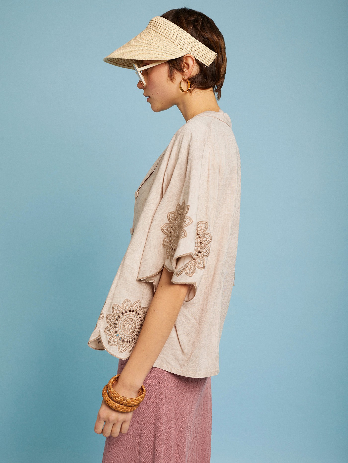 Blouse with mandala embroidery 1