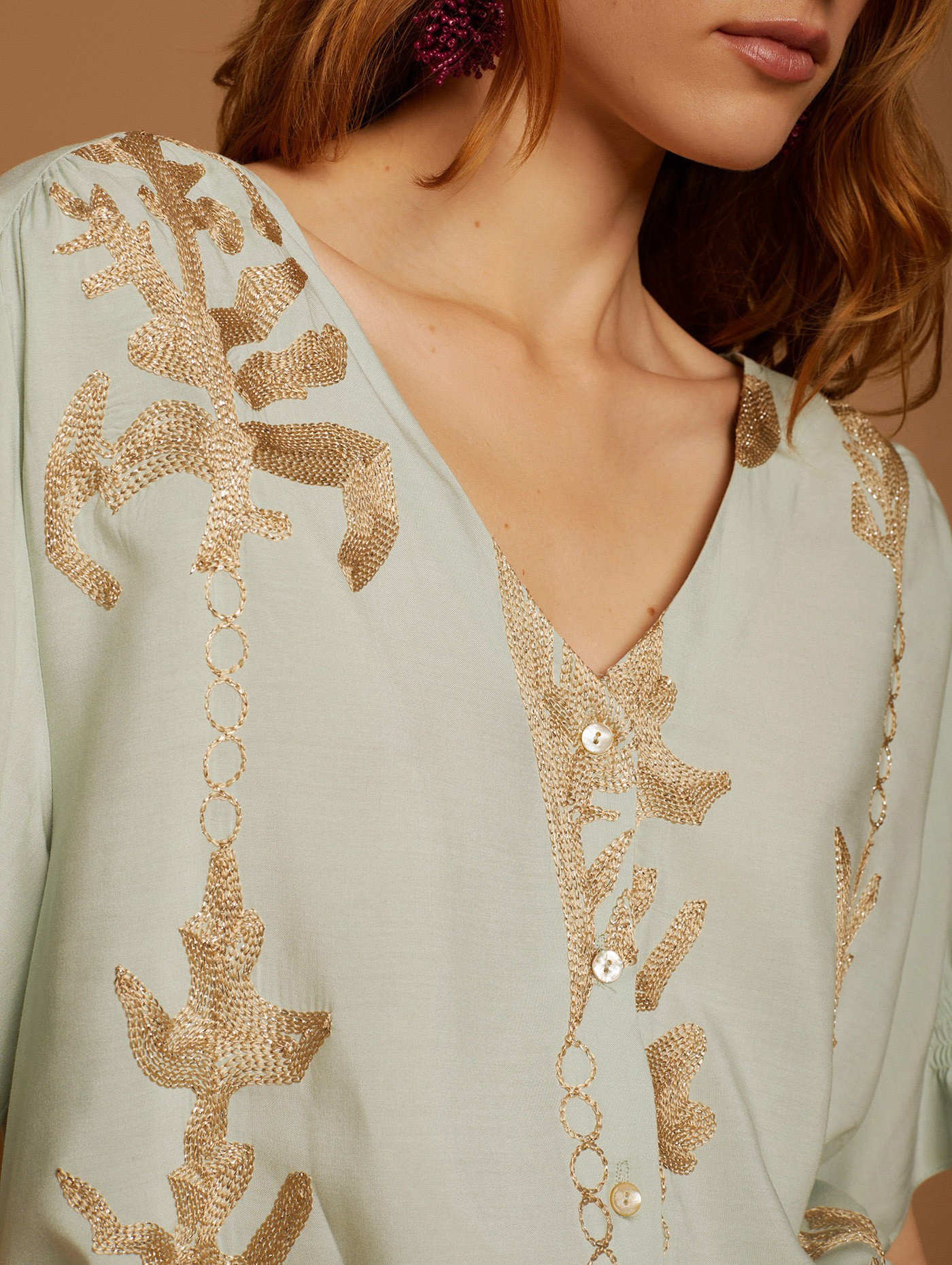 Volume embroidery blouse 1