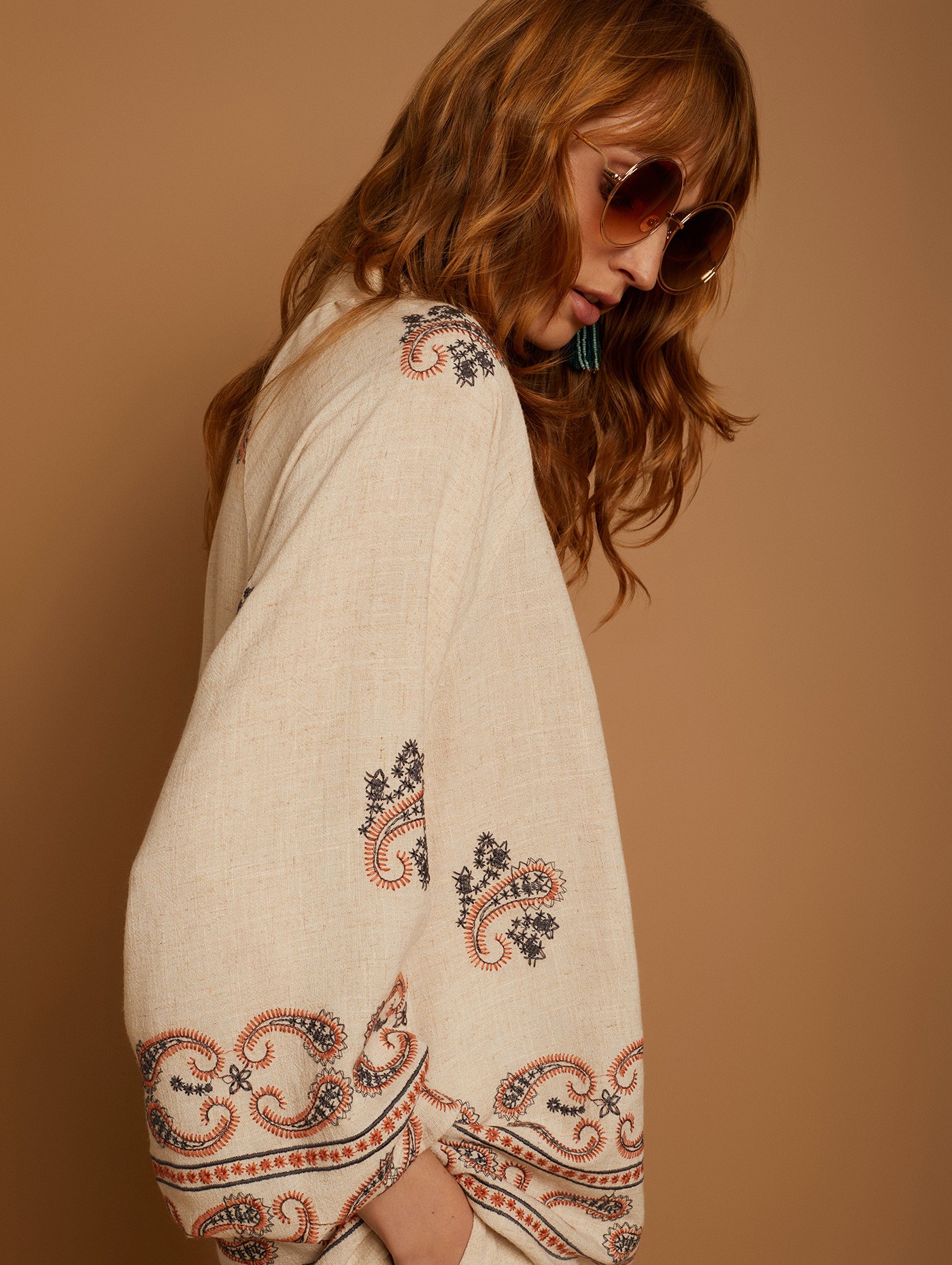 Ethnic embroidery blouse 2