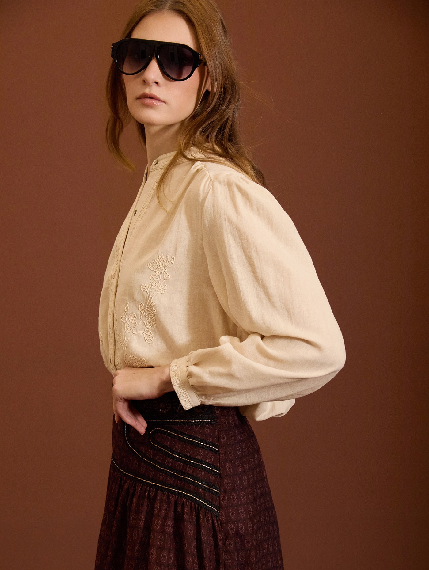Blusa de algodón bordada 4