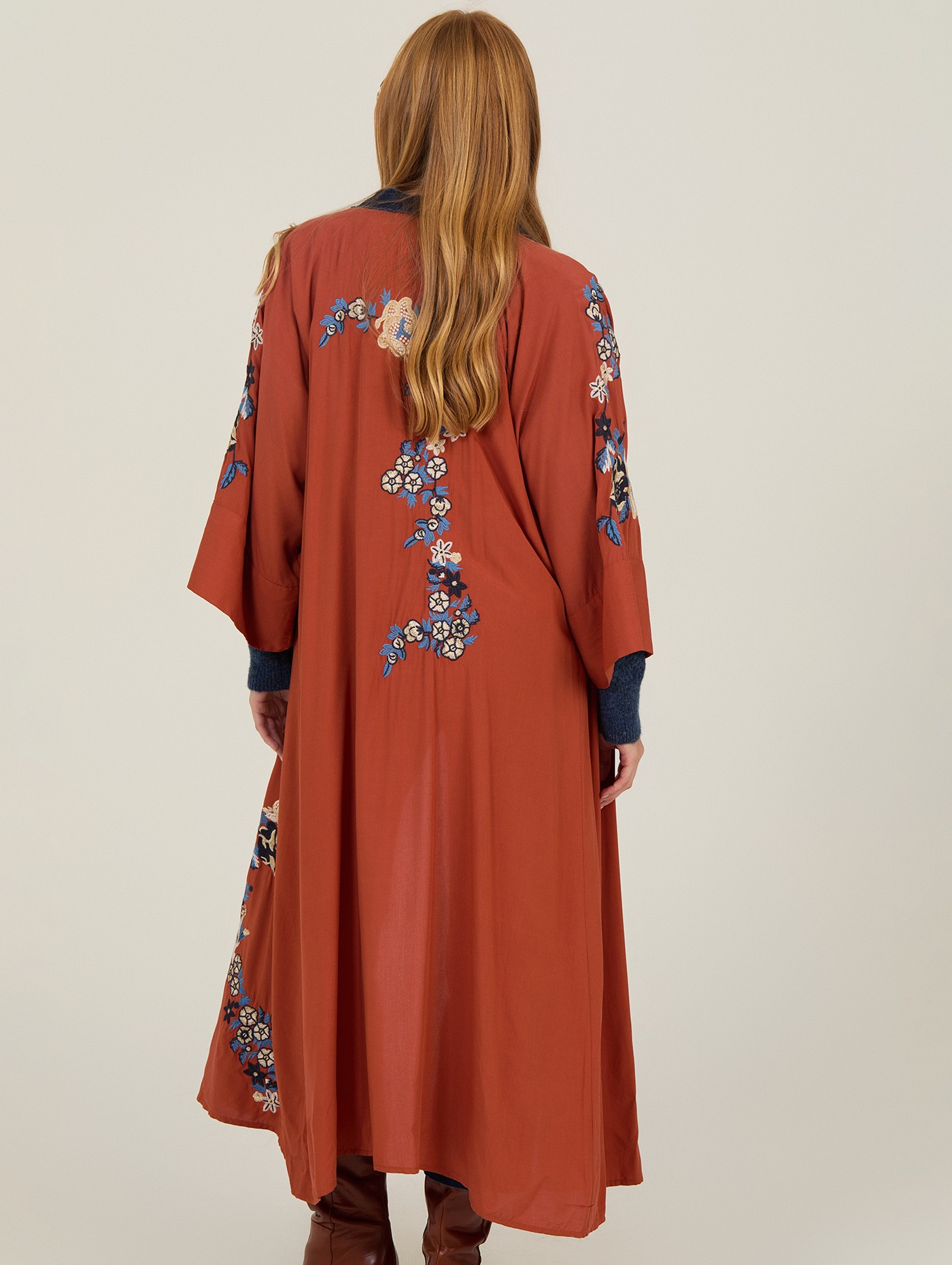 Kaftan largo bordado 5