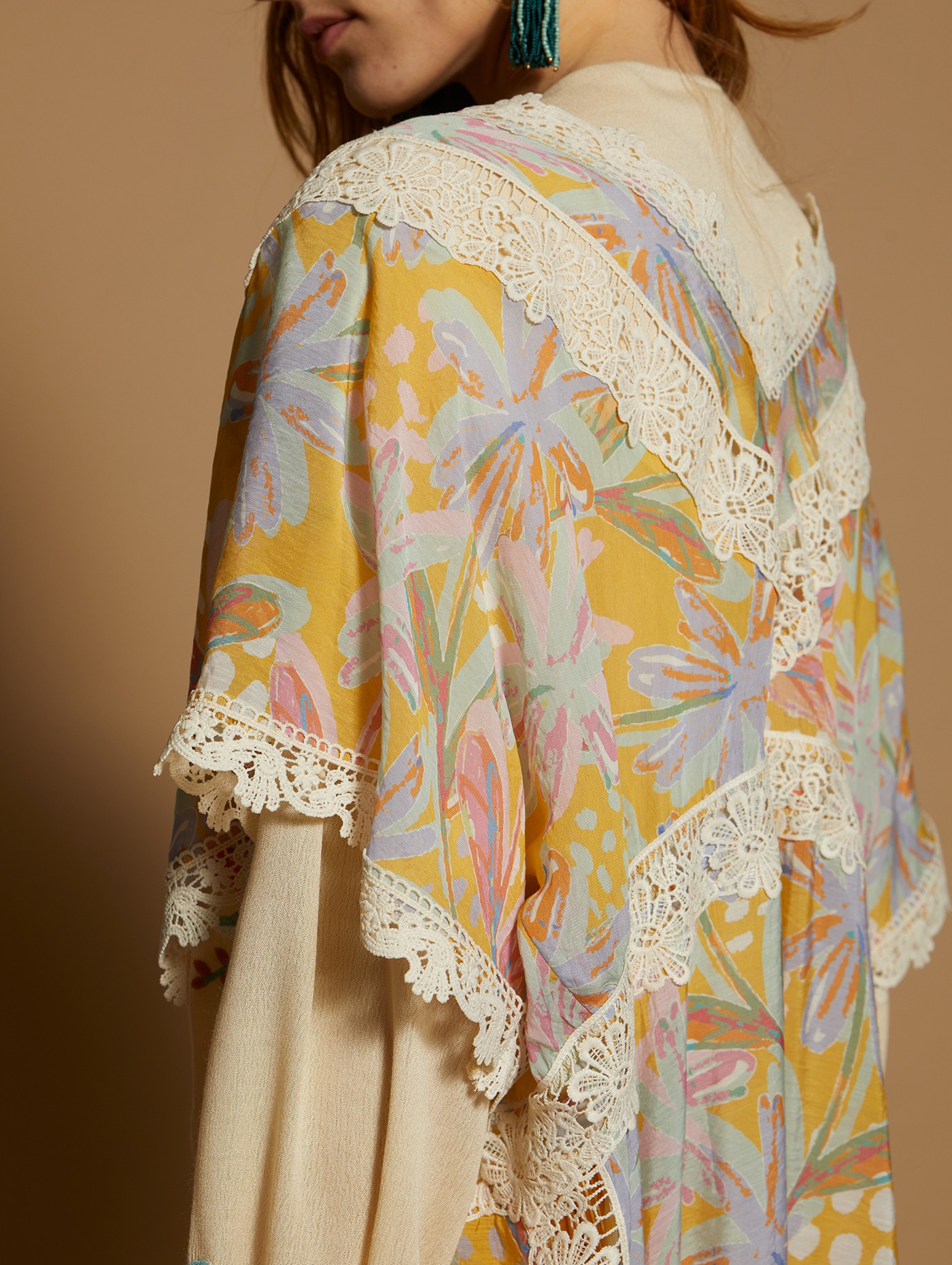 Printed kaftan with lace 1
