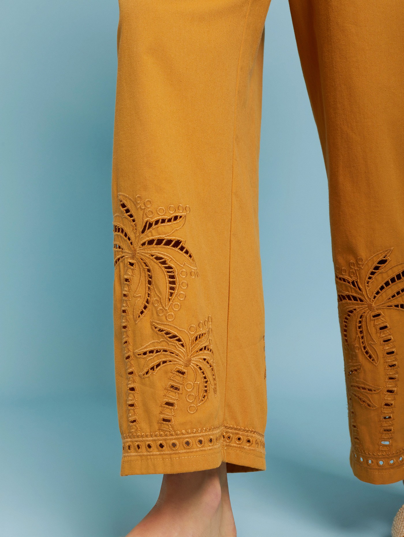 Palm tree embroidery pants 5