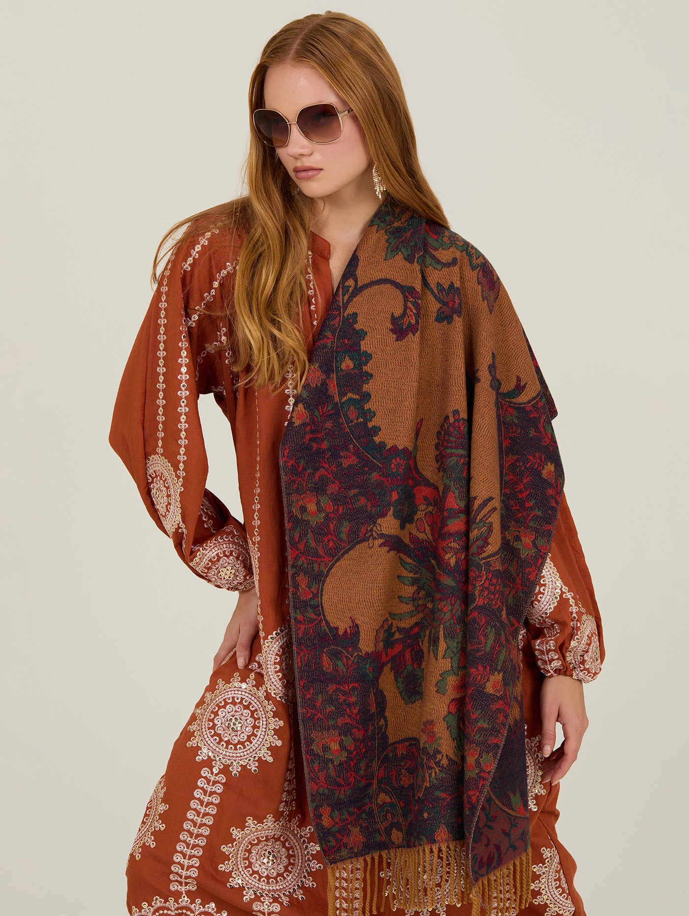 Embroidered long dress 4