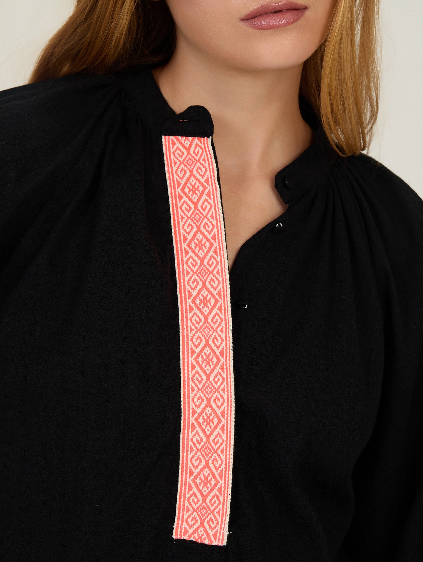 Blusa con fornitura fluor 3
