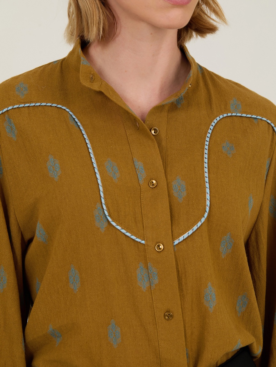 Bedruckte Bluse mit Paspeln