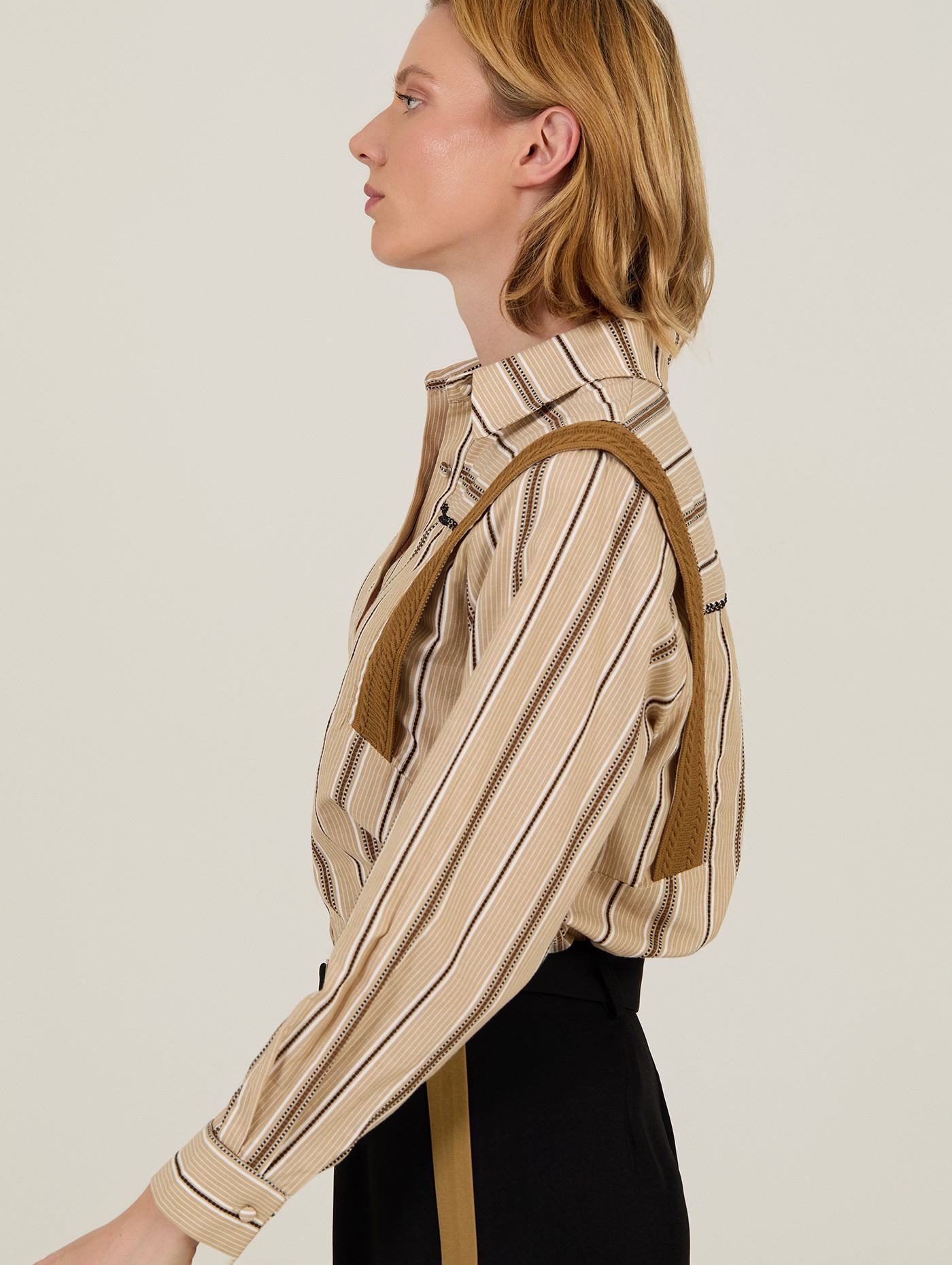 Camisa con fornitura 5