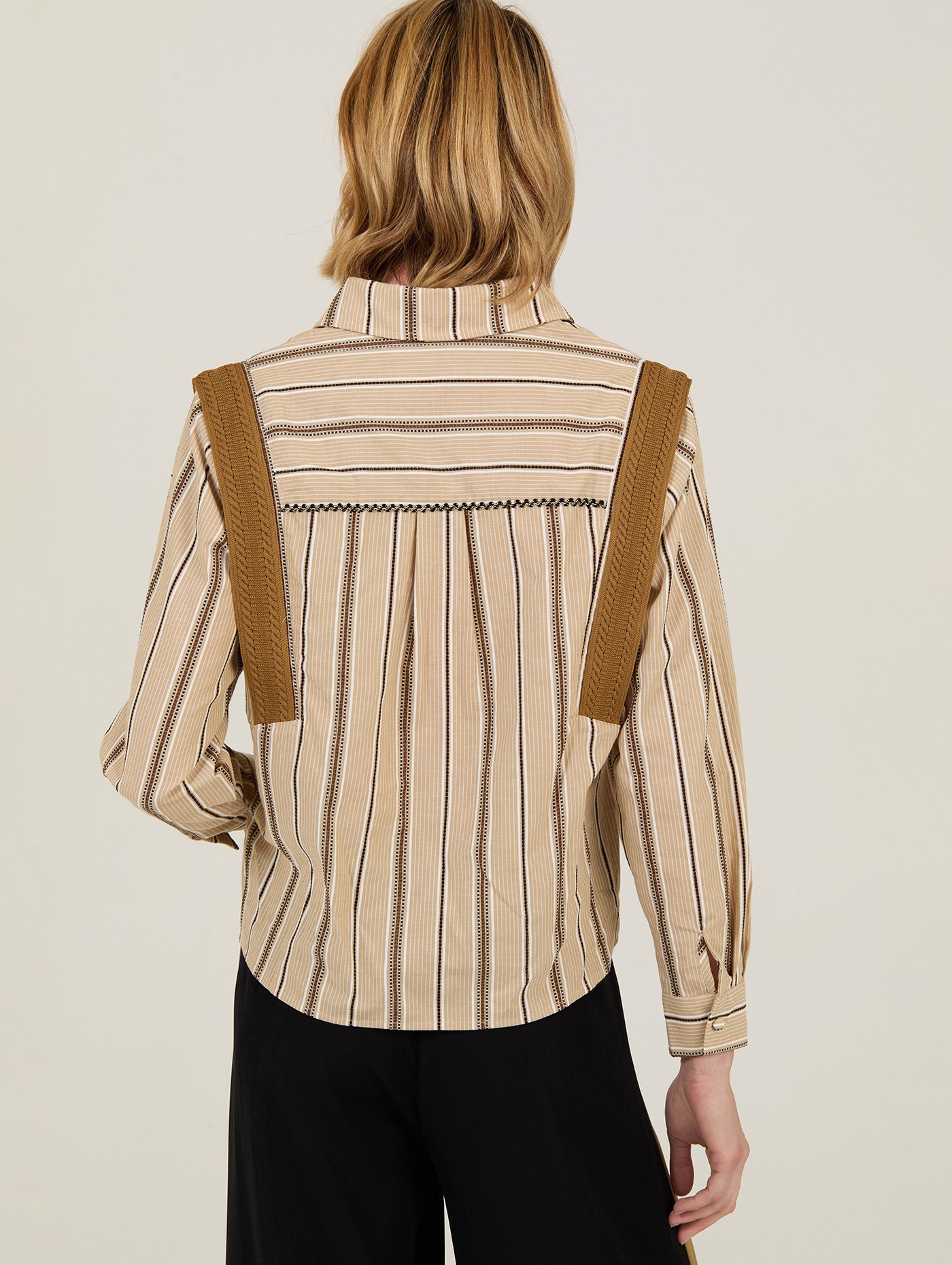 Camisa con fornitura 3