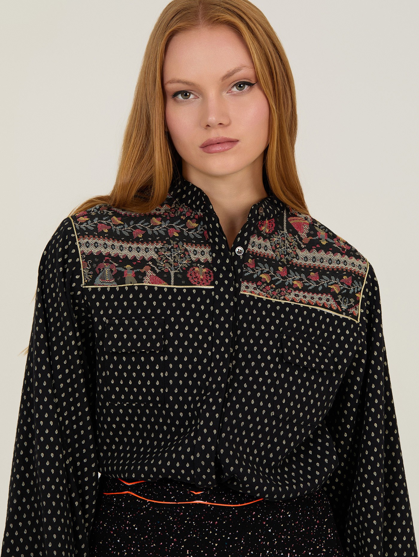 Blusa con jacquard 5