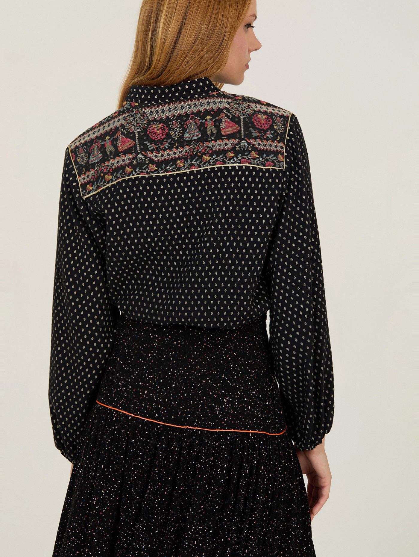 Blusa con jacquard 4
