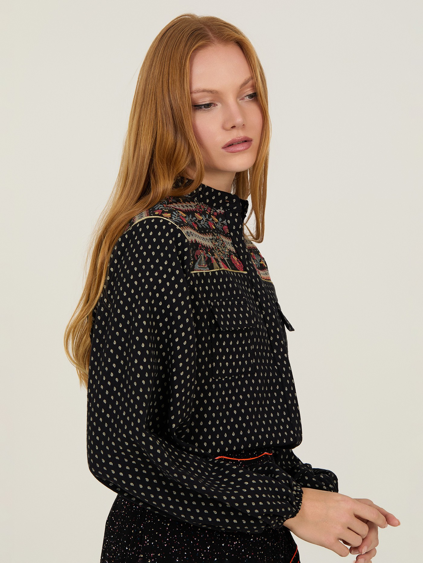 Blusa con jacquard 3