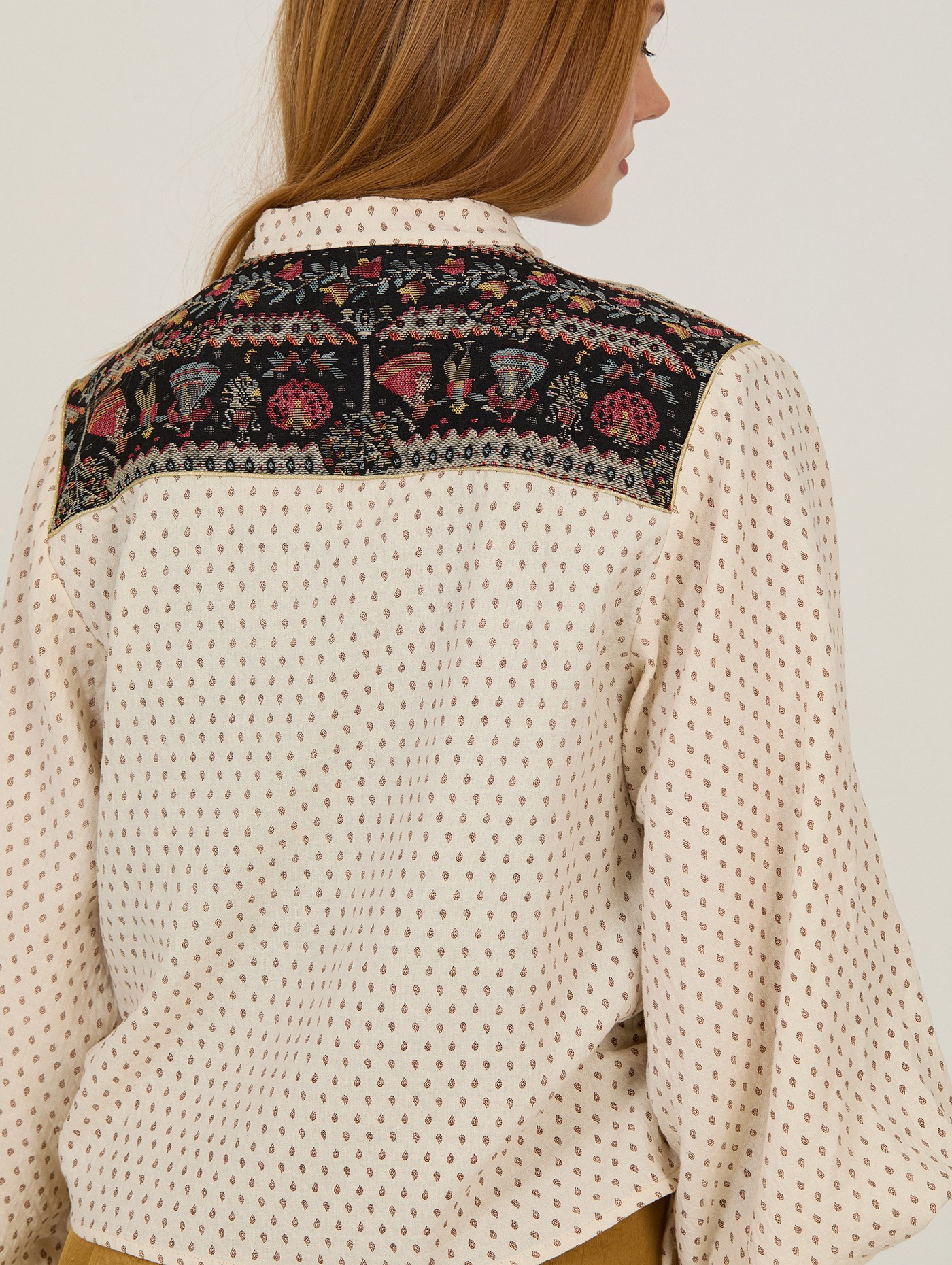Blusa con jacquard 6