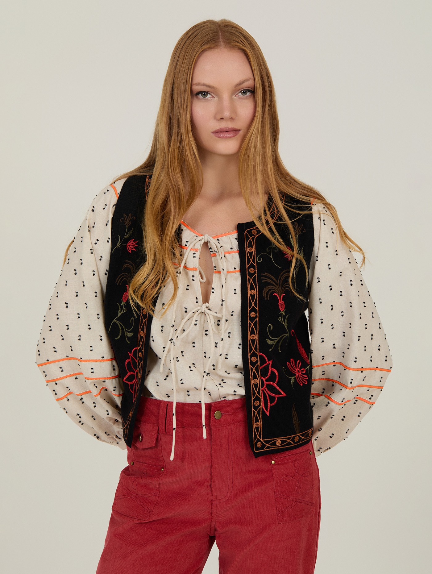 Blusa de plumeti con cintas 7