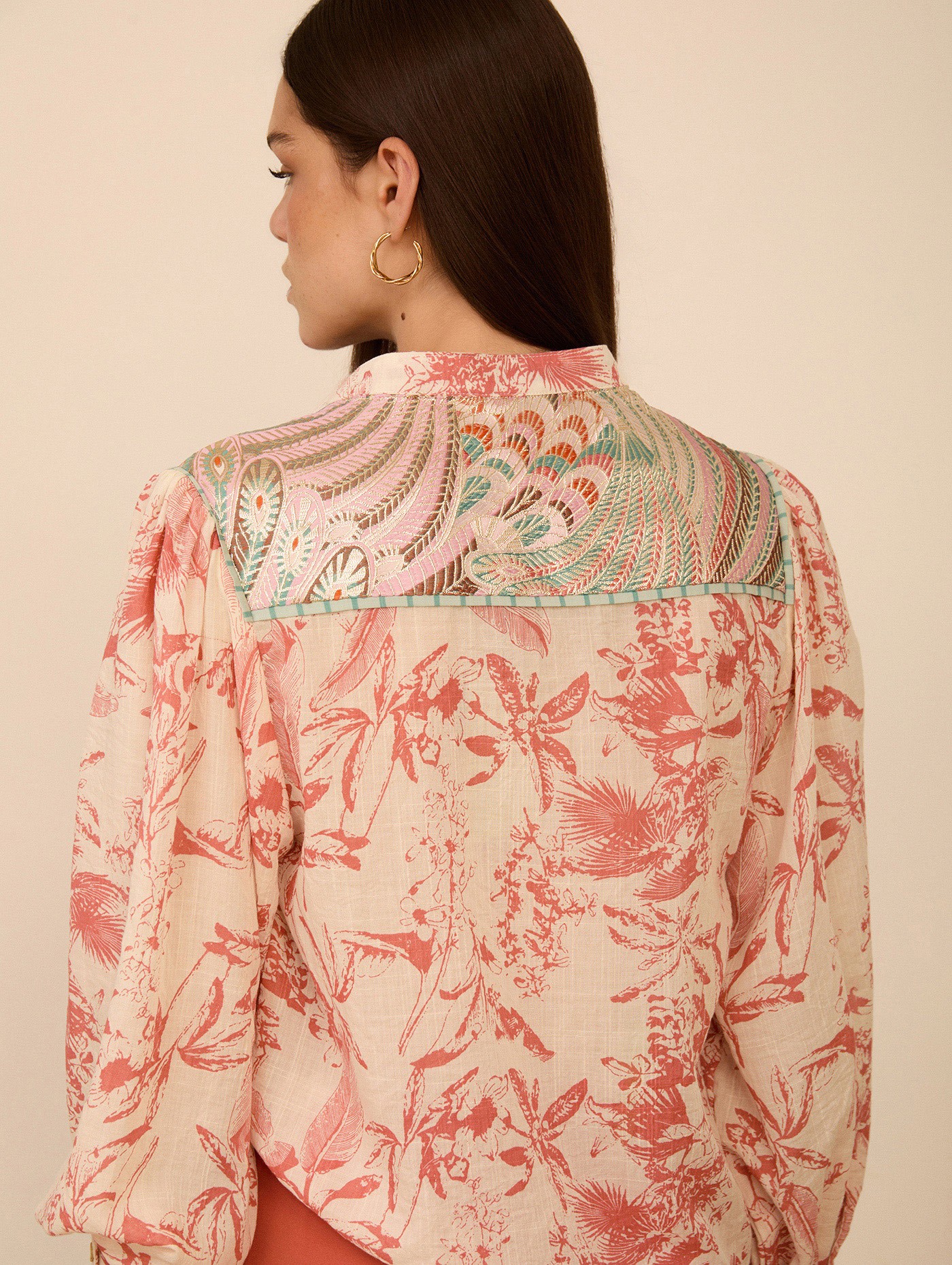 Blusa estampada bimateria 2