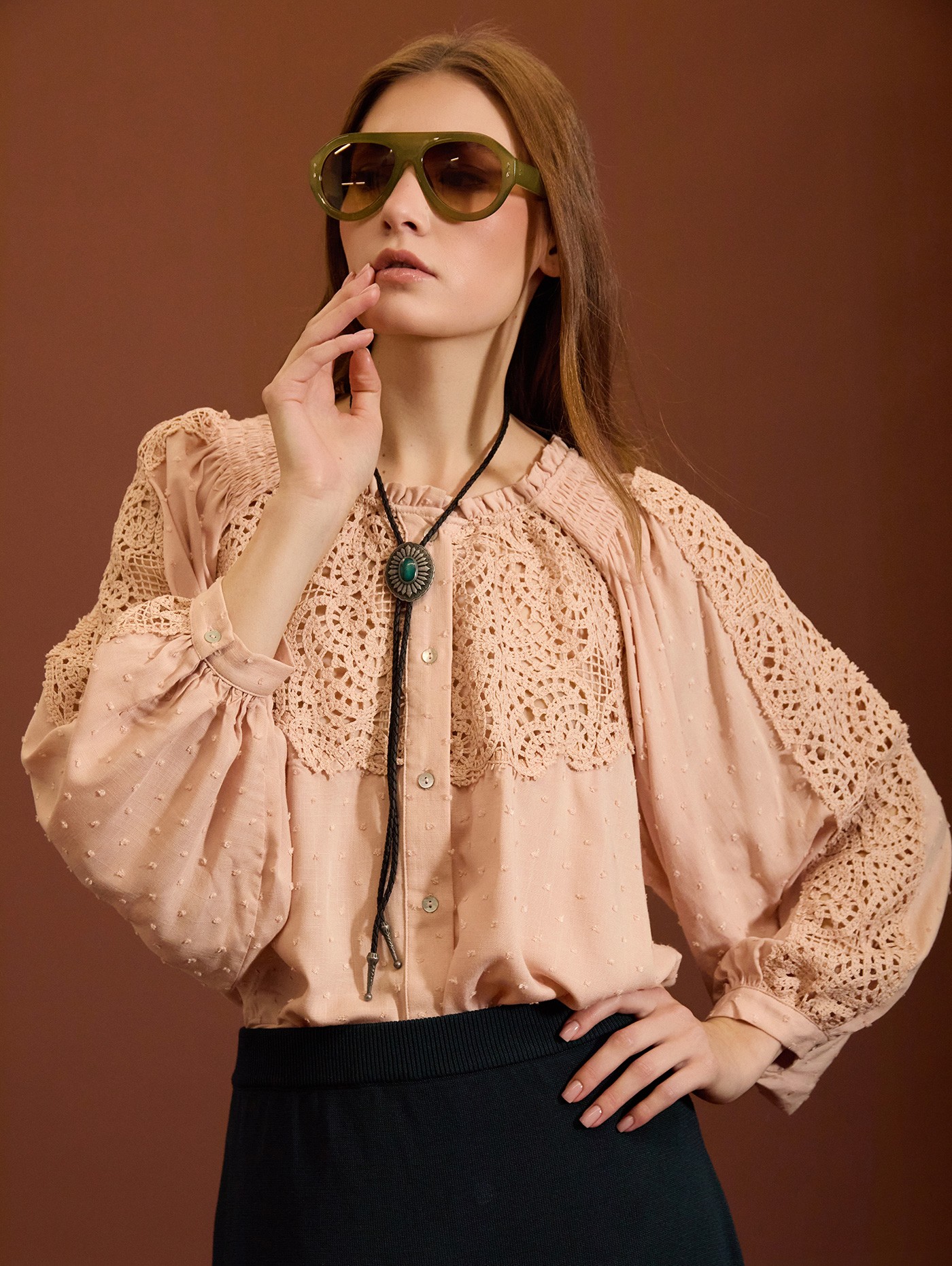 Blusa en plumeti y encaje 3