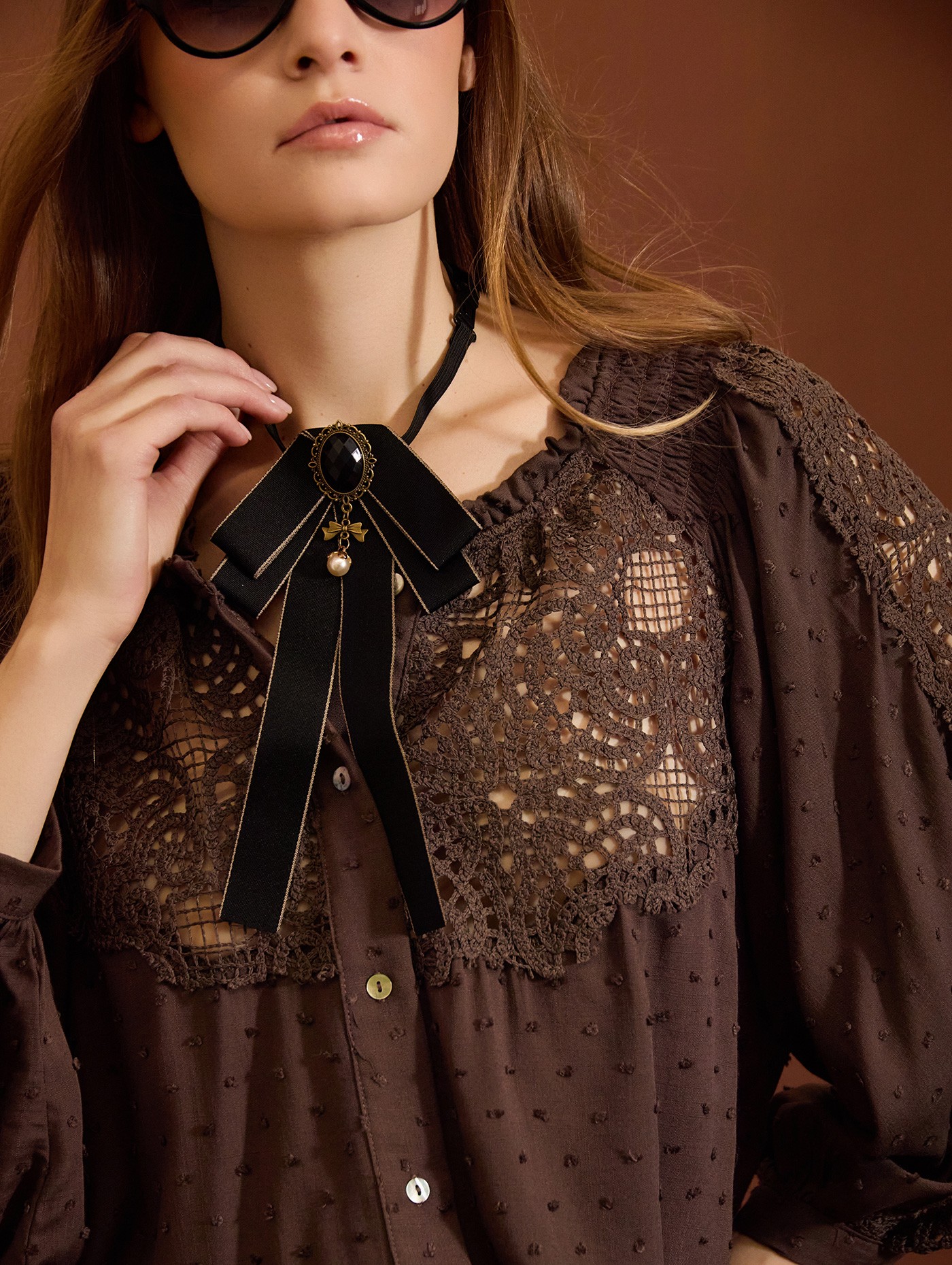 Blouse in plumetis and lace