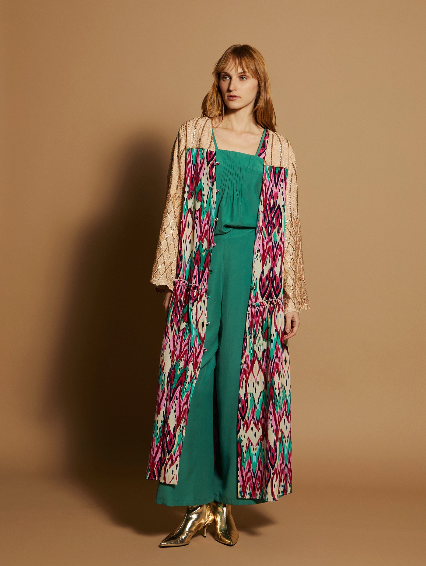 Printed kaftan with embroidery 5
