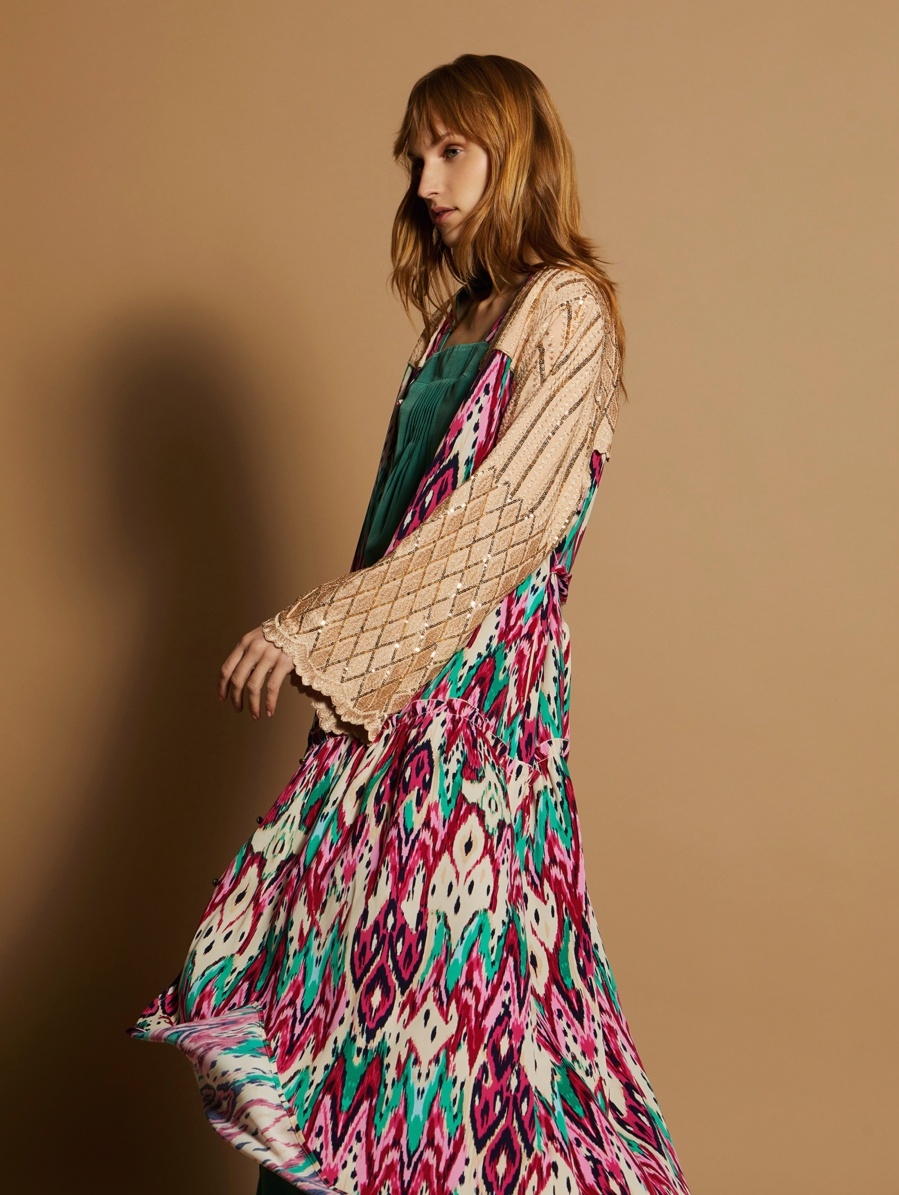 Printed kaftan with embroidery