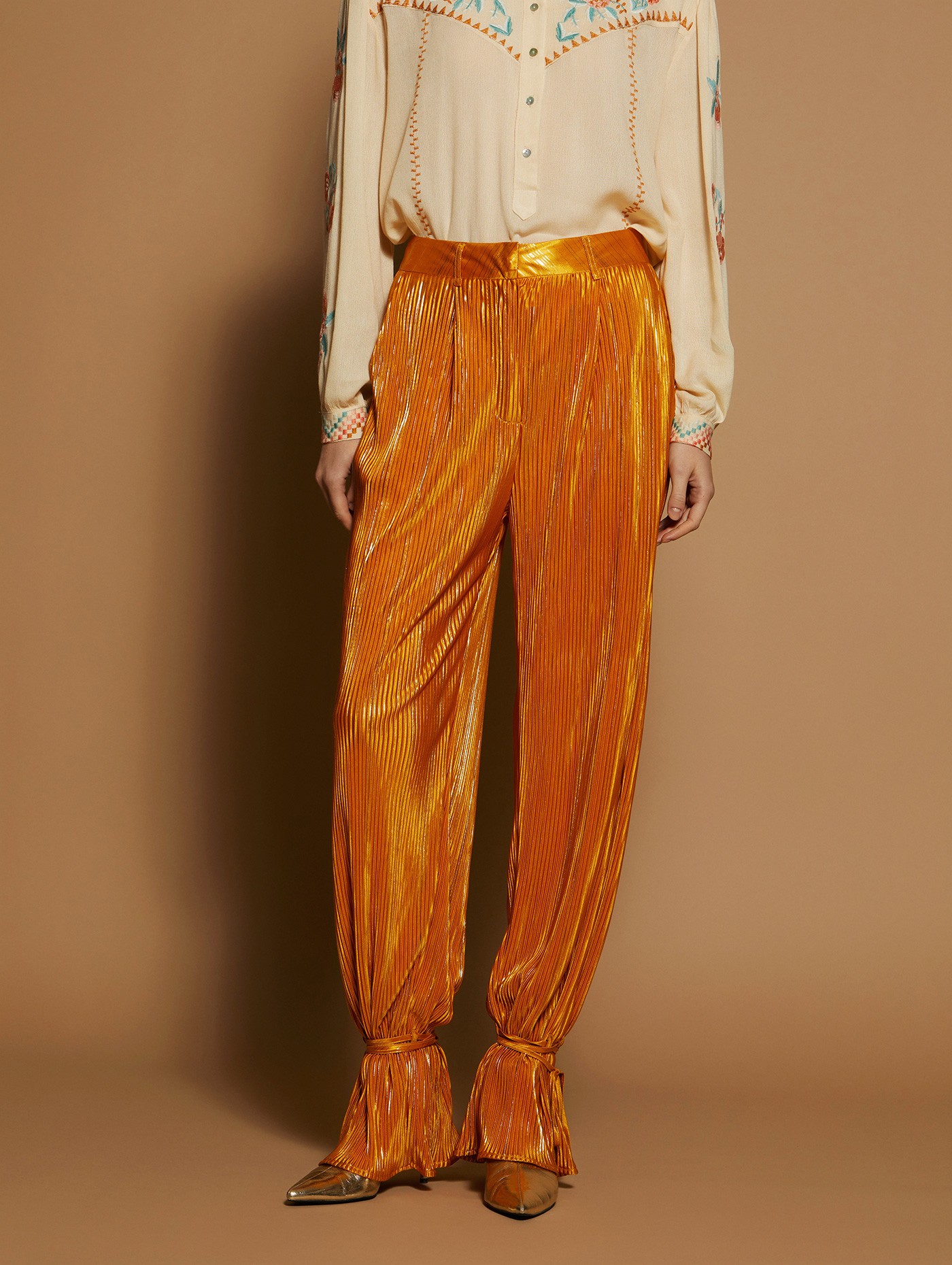 Pleated pants with loops 4