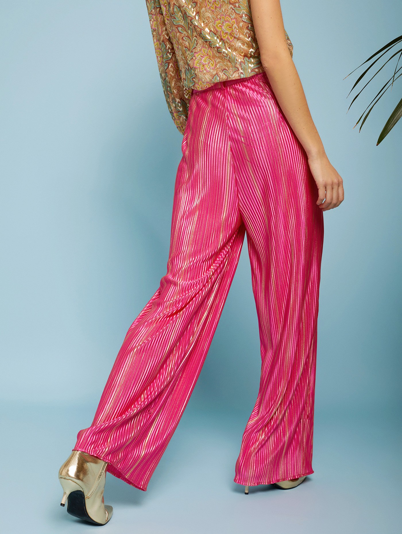 Pleated pants with loops 2