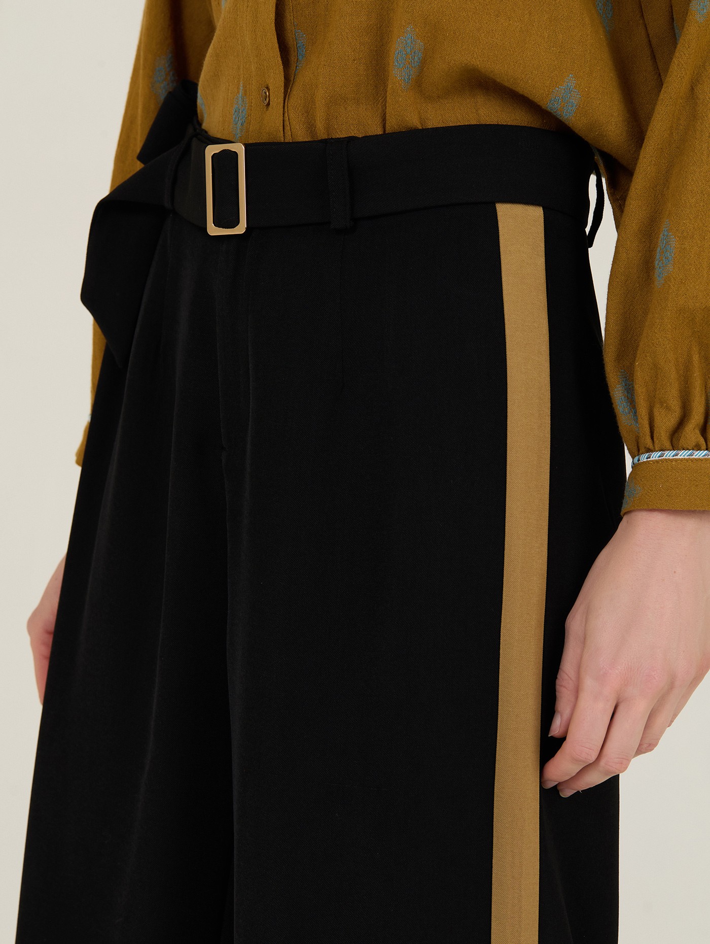 Pantalón cropped bicolor 1