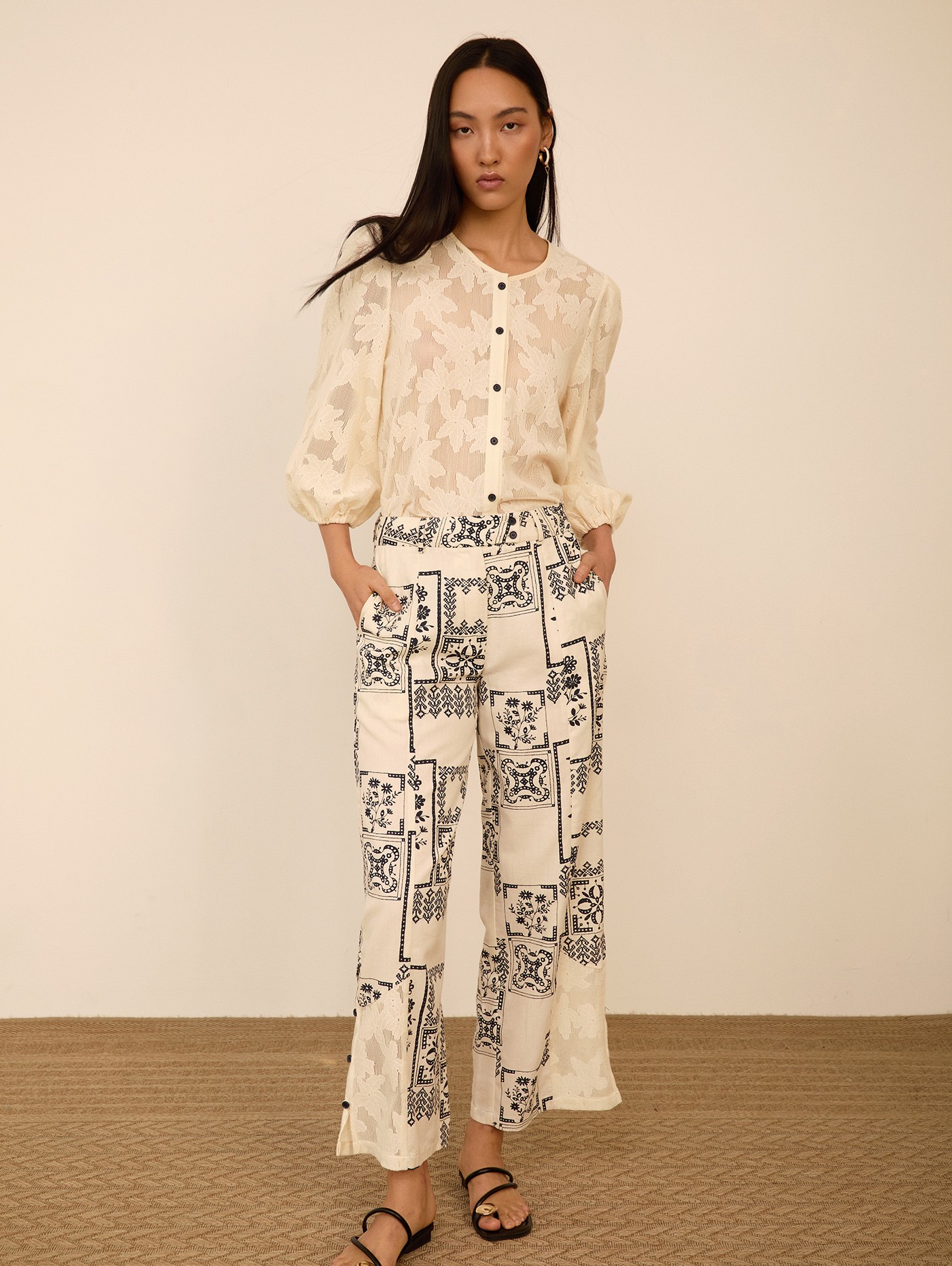 Pantalón estampado bimateria