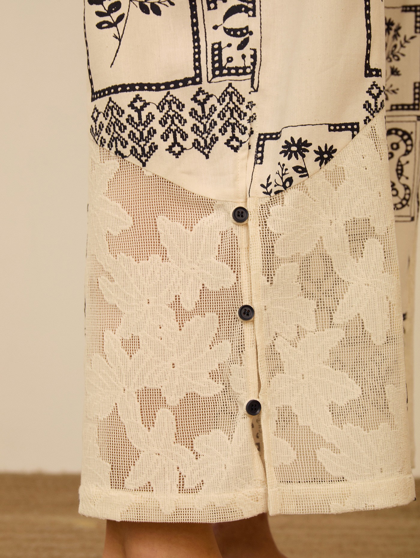 Pantalón estampado bimateria 7