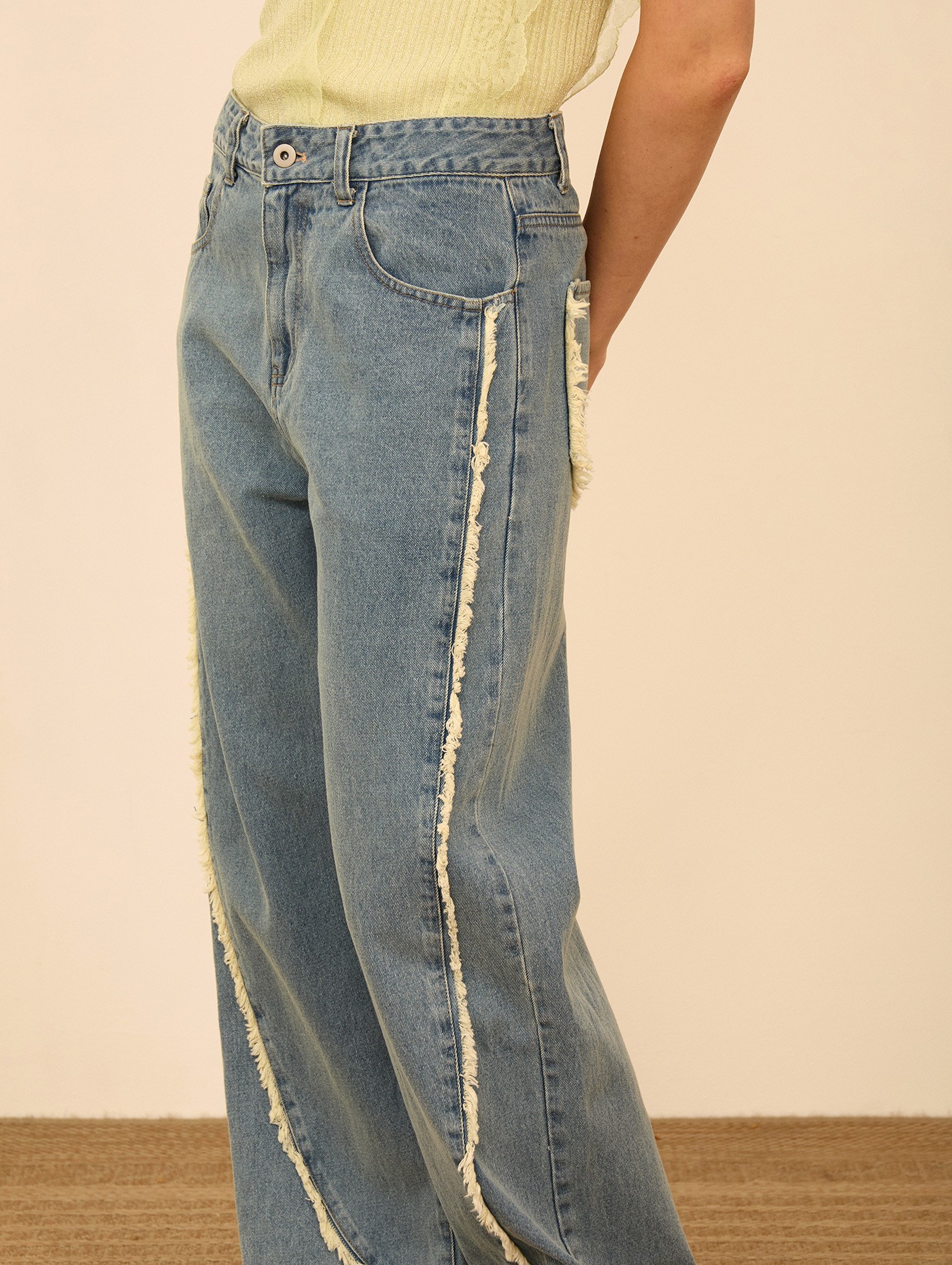 Pantalón denim desflecado 4