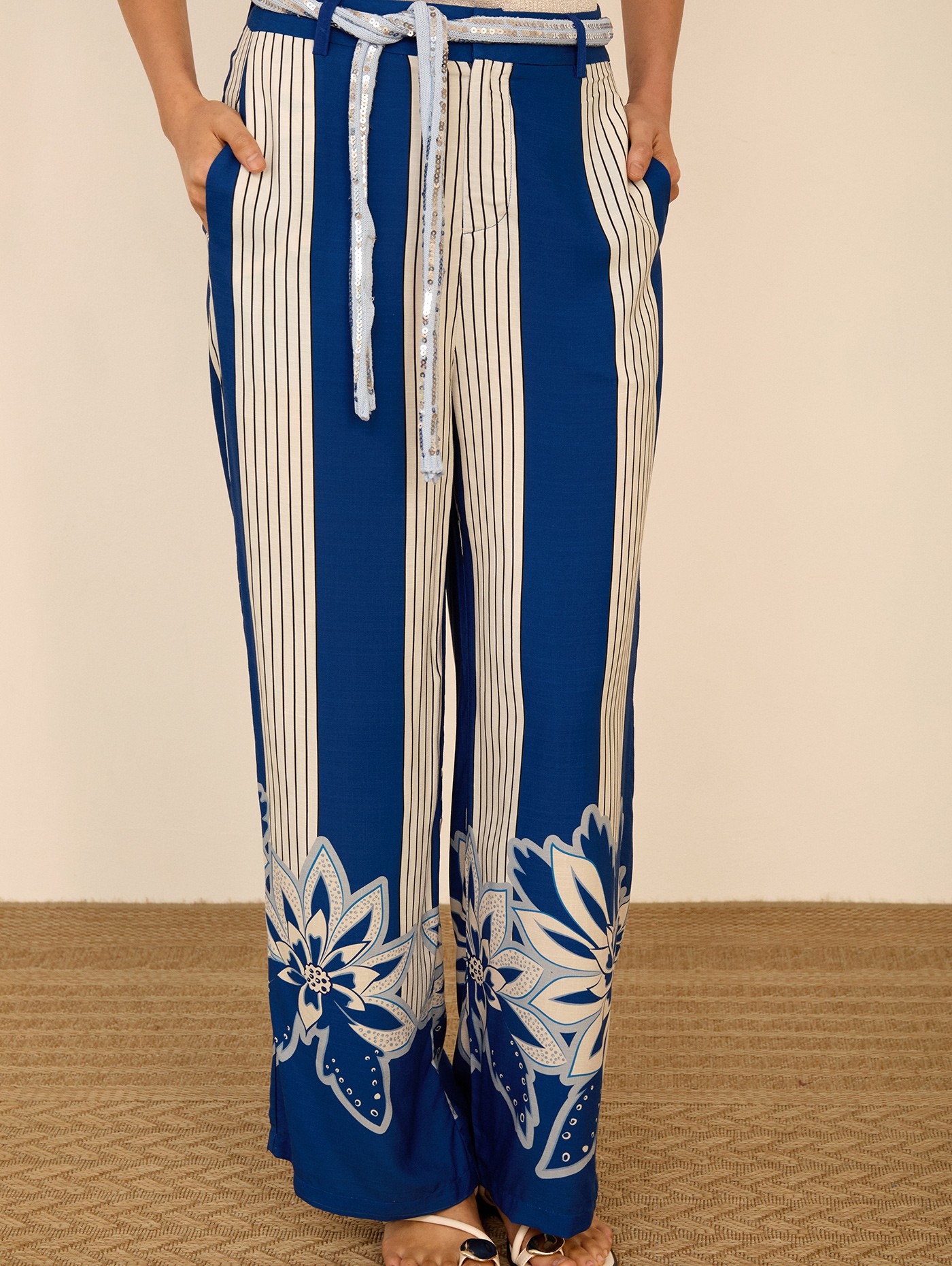 Pantalón fluido estampado 2