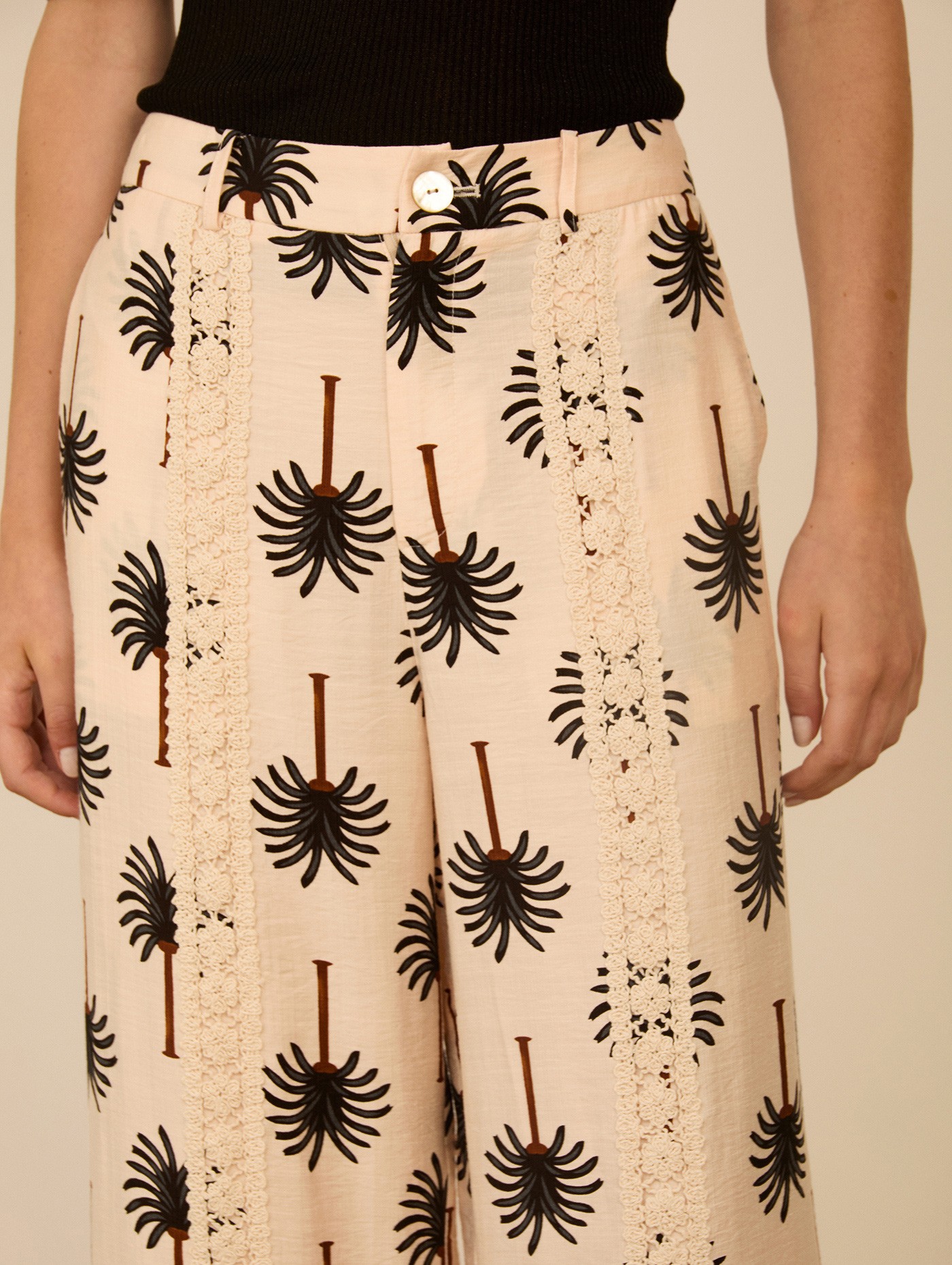 Pantalón cropped estampado 4