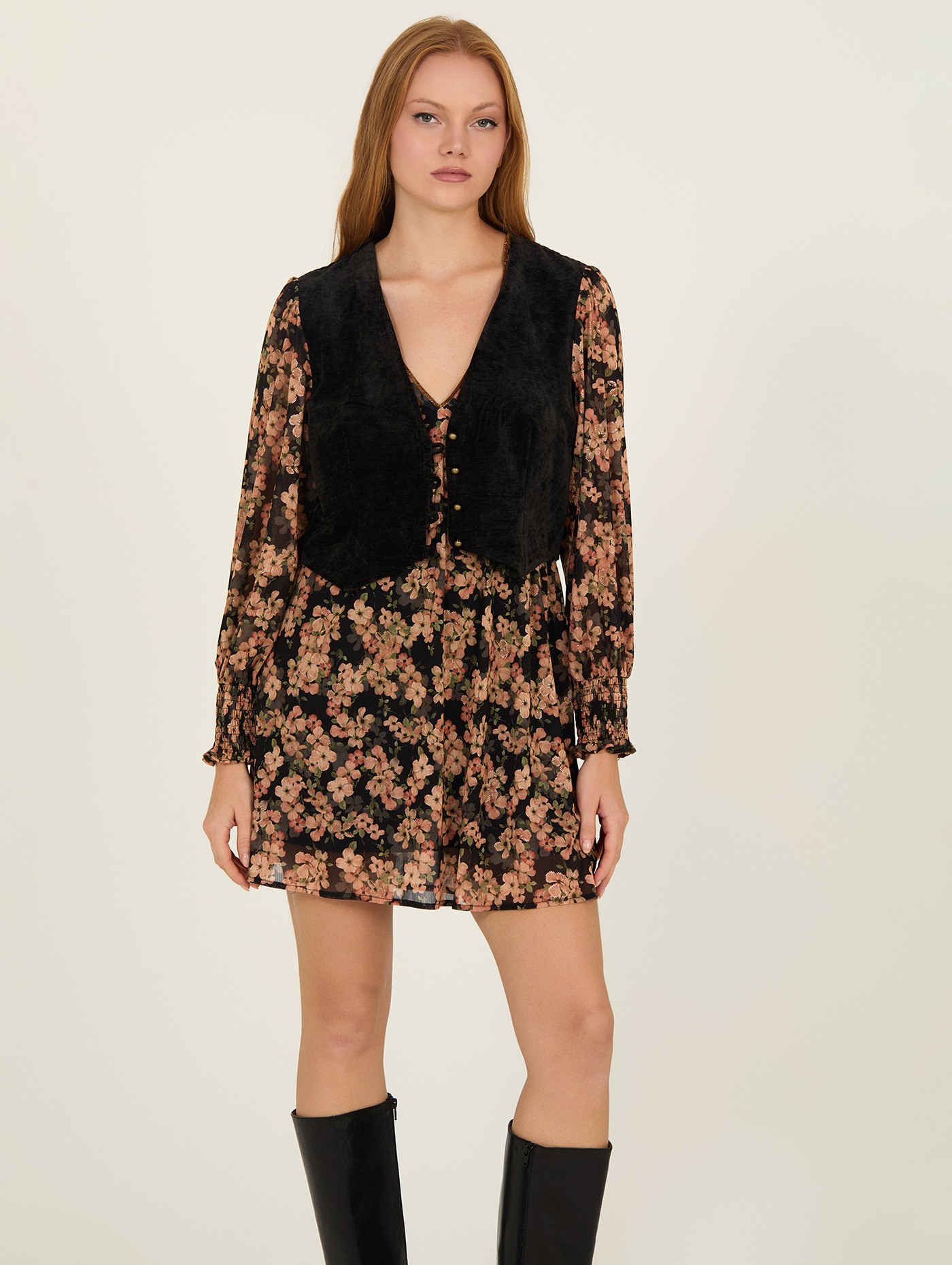 Robe courte avec gilet 4
