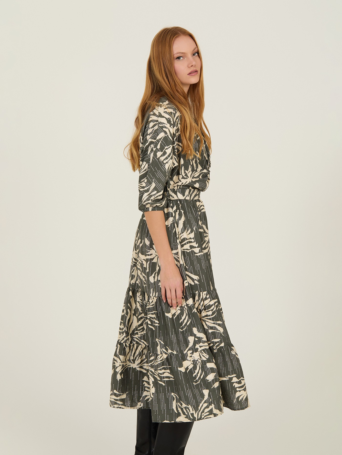 Long dress with knotted neckline 1