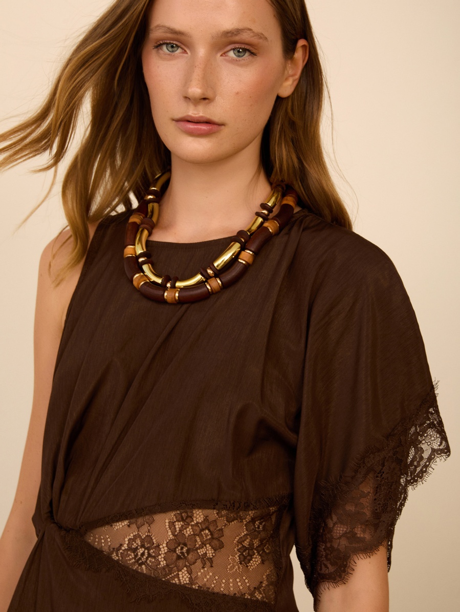 Vestido satinado encajes