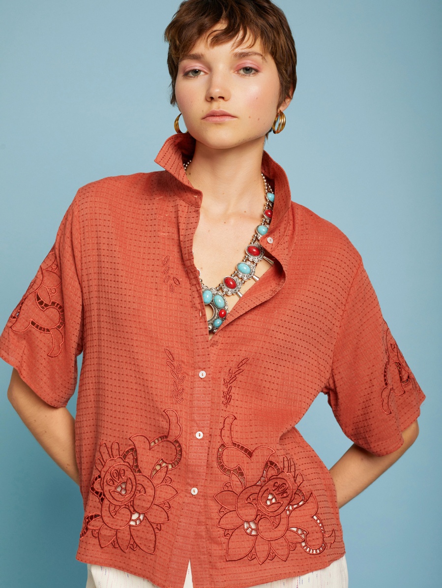 Die-cut embroidery blouse