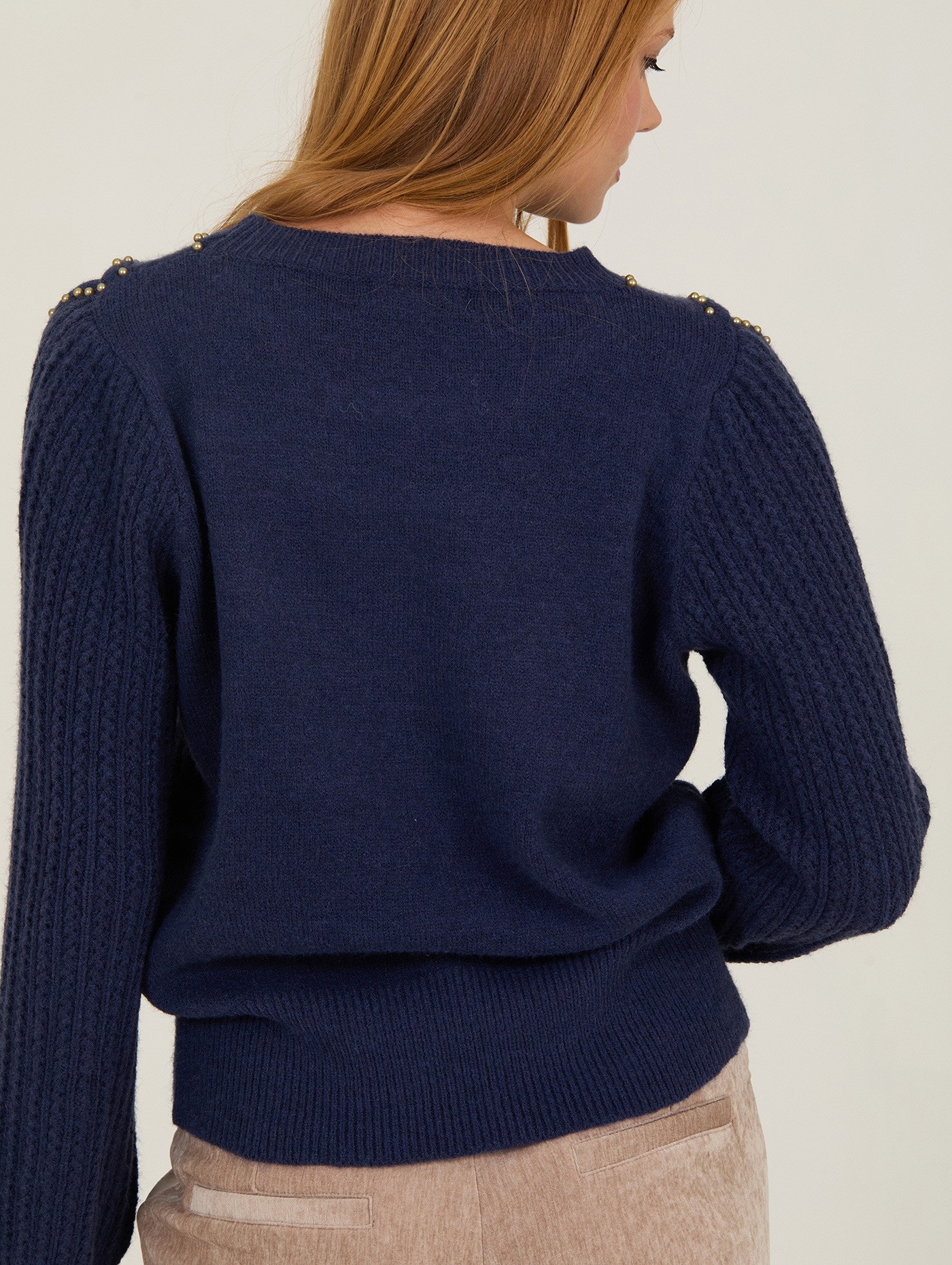 Jersey con bolitas doradas 4