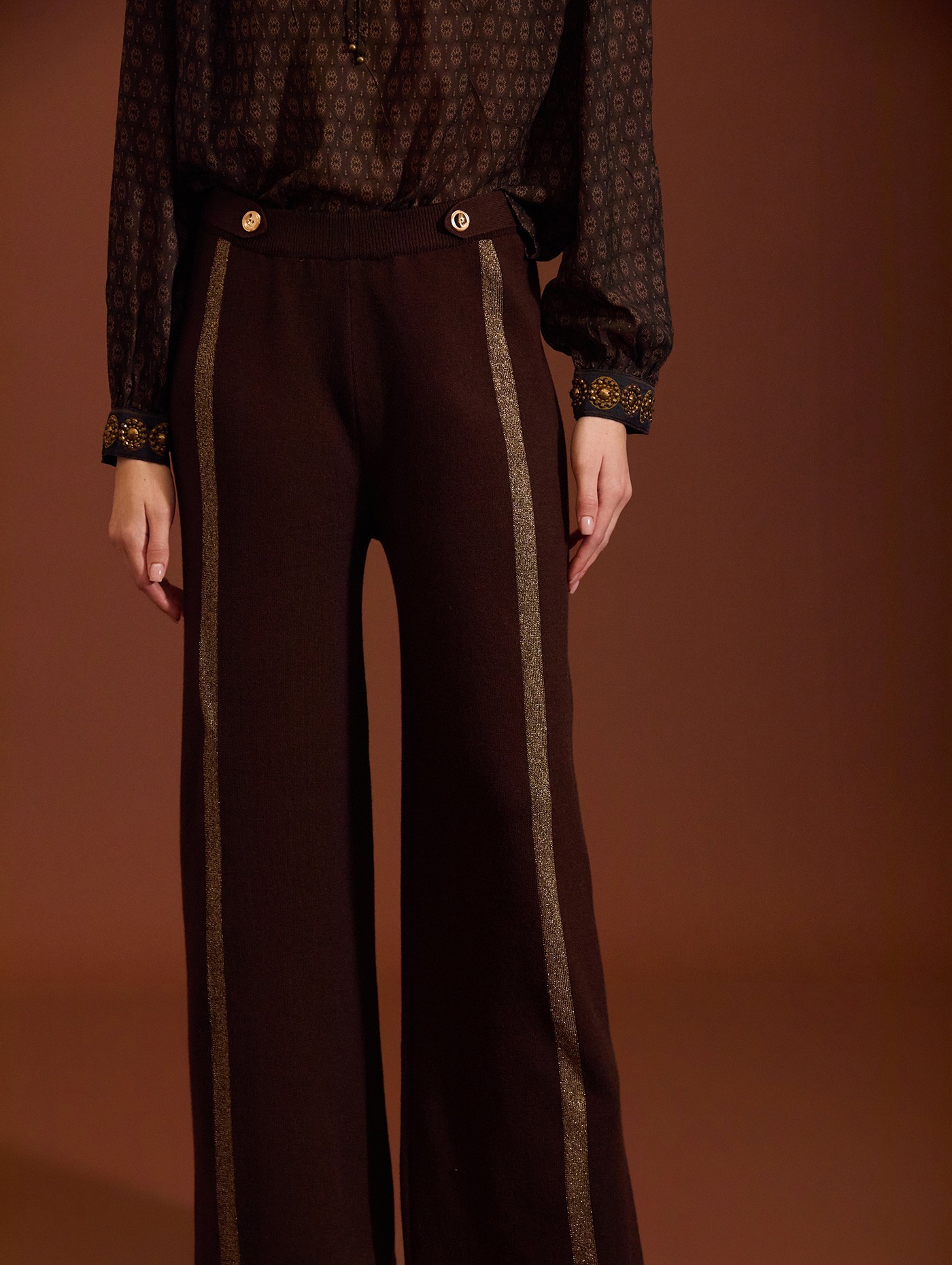 Pantalón de punto a rayas de lúrex