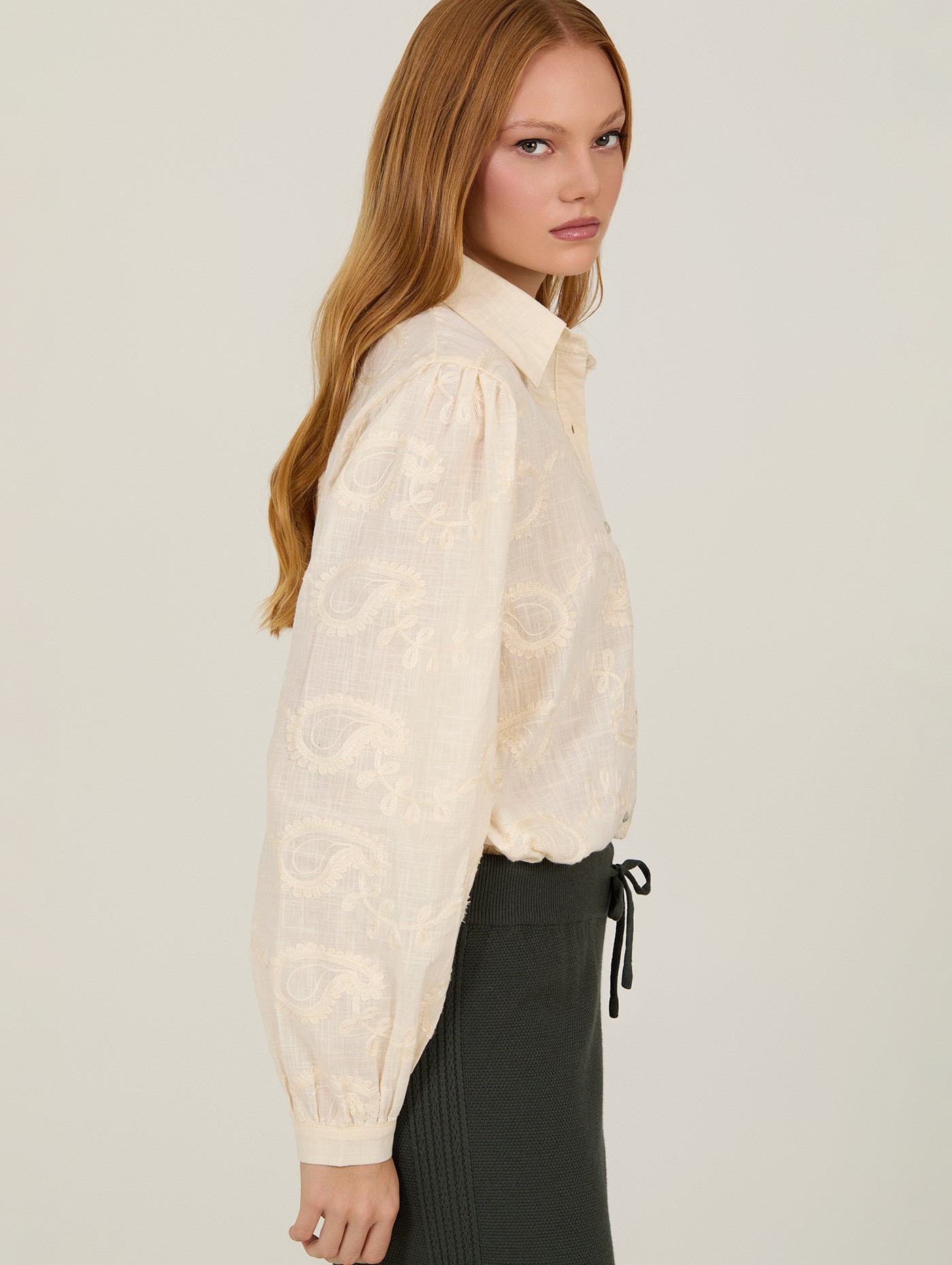 Camisa bordado pasley 1