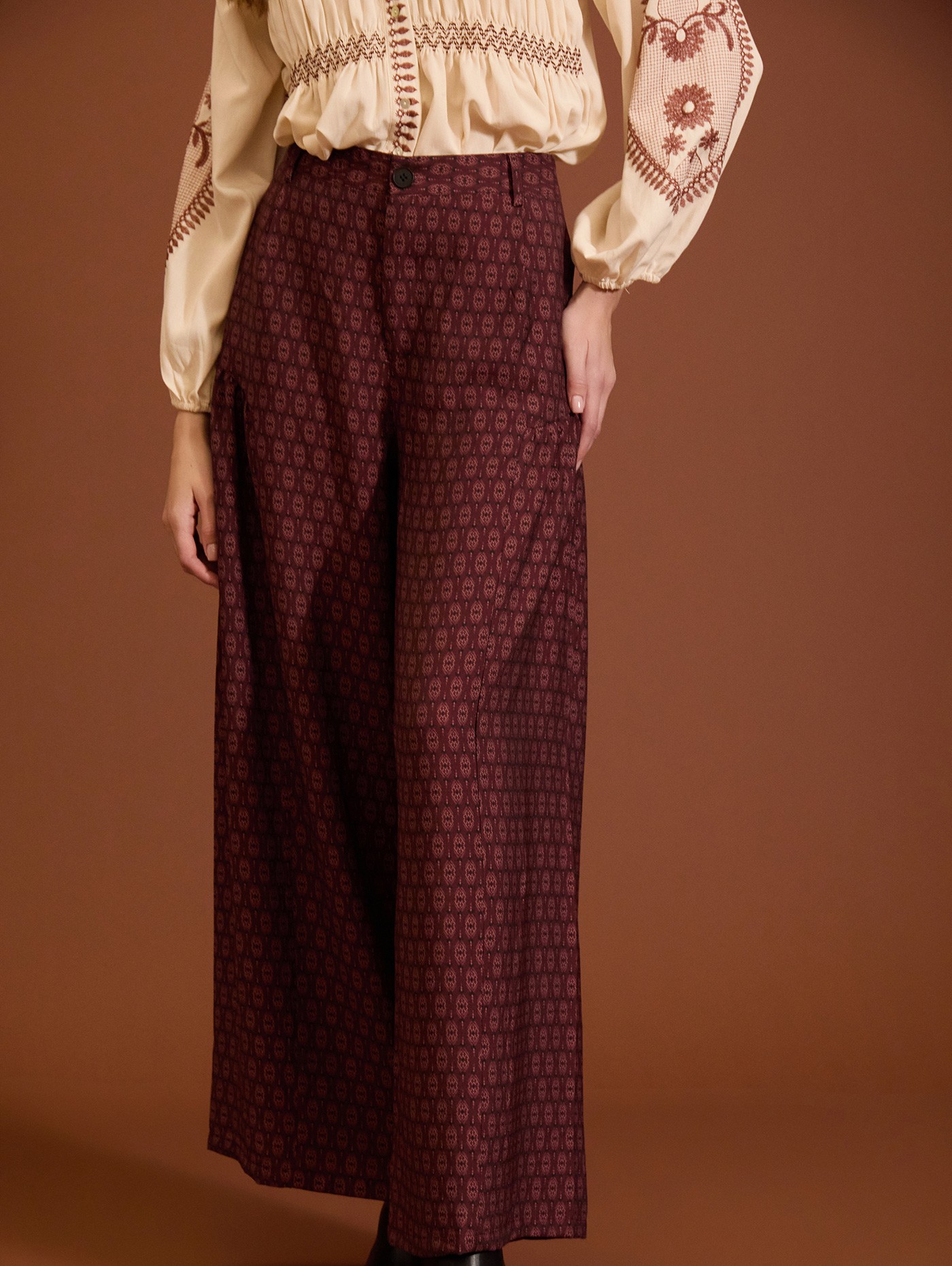 Pantalones palazzo con estampado geométrico