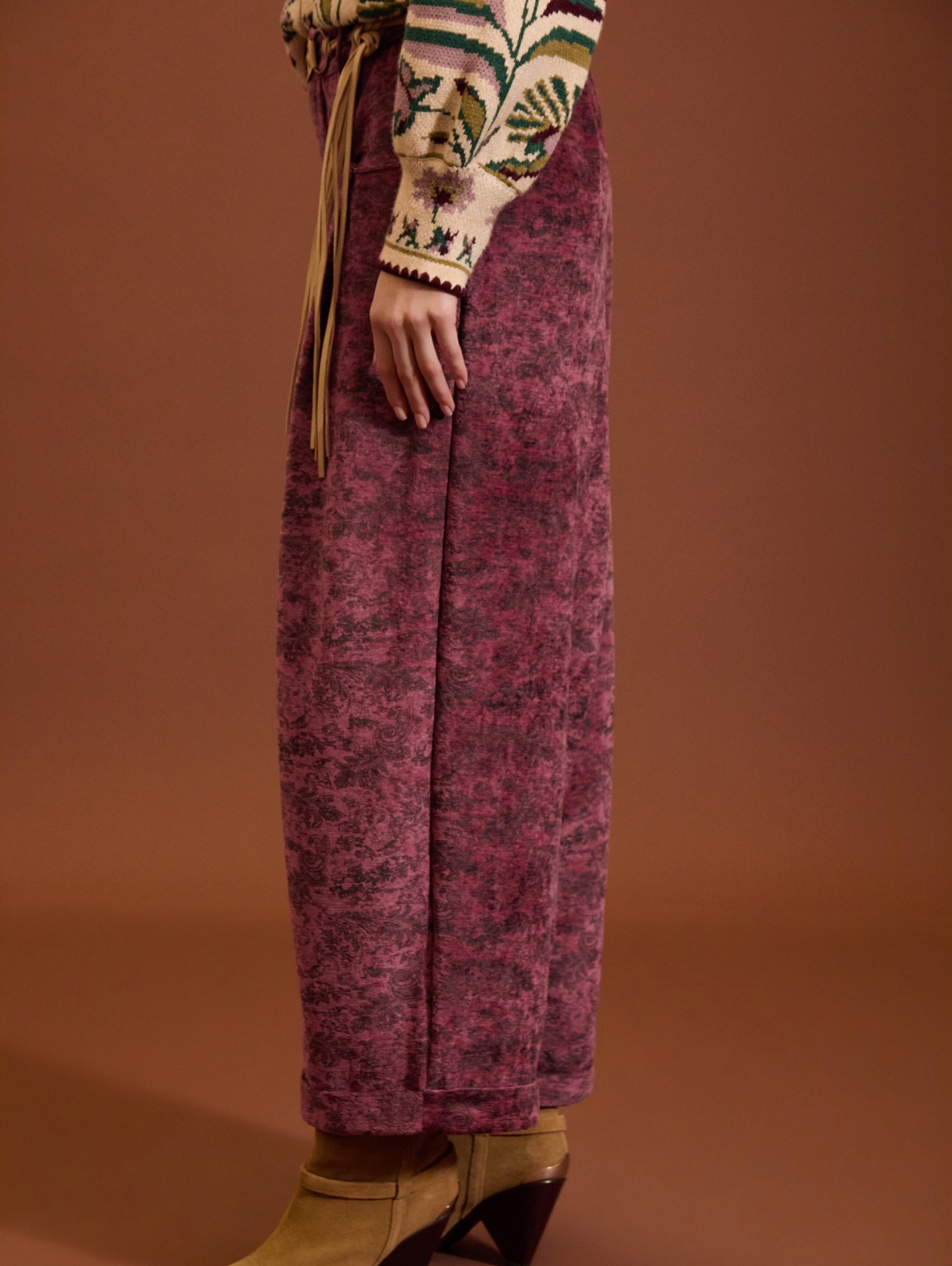 Pantalón holgado de terciopelo