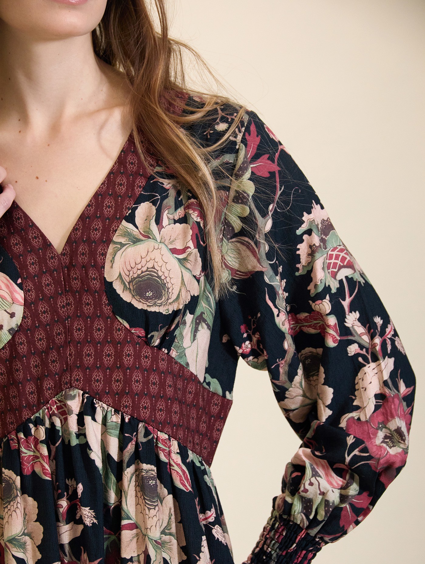 Vestido largo con estampado mixto