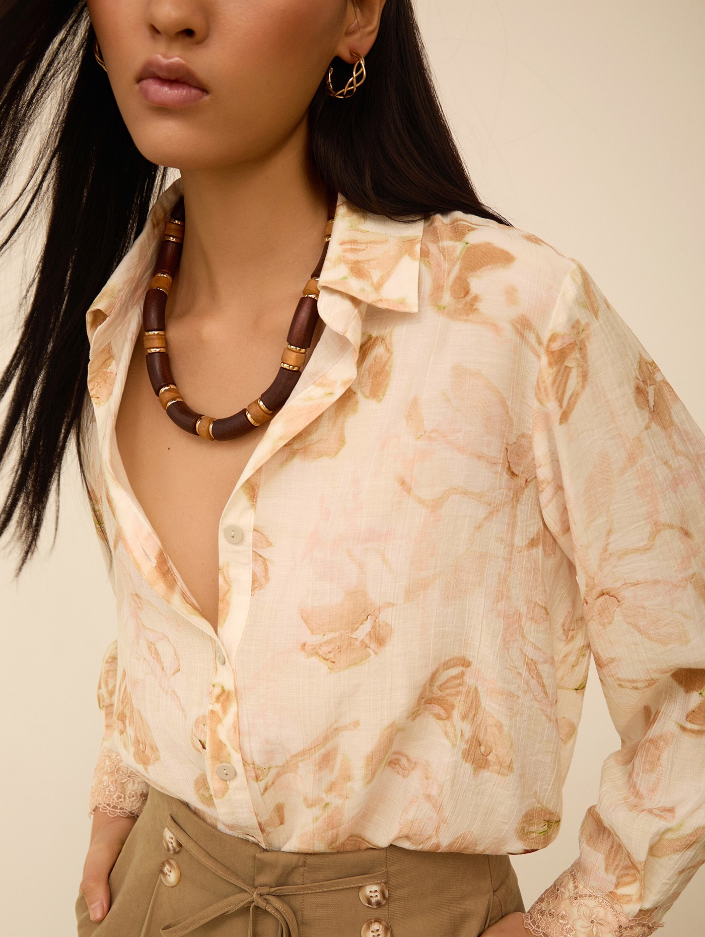 Camisa con estampado floral 7