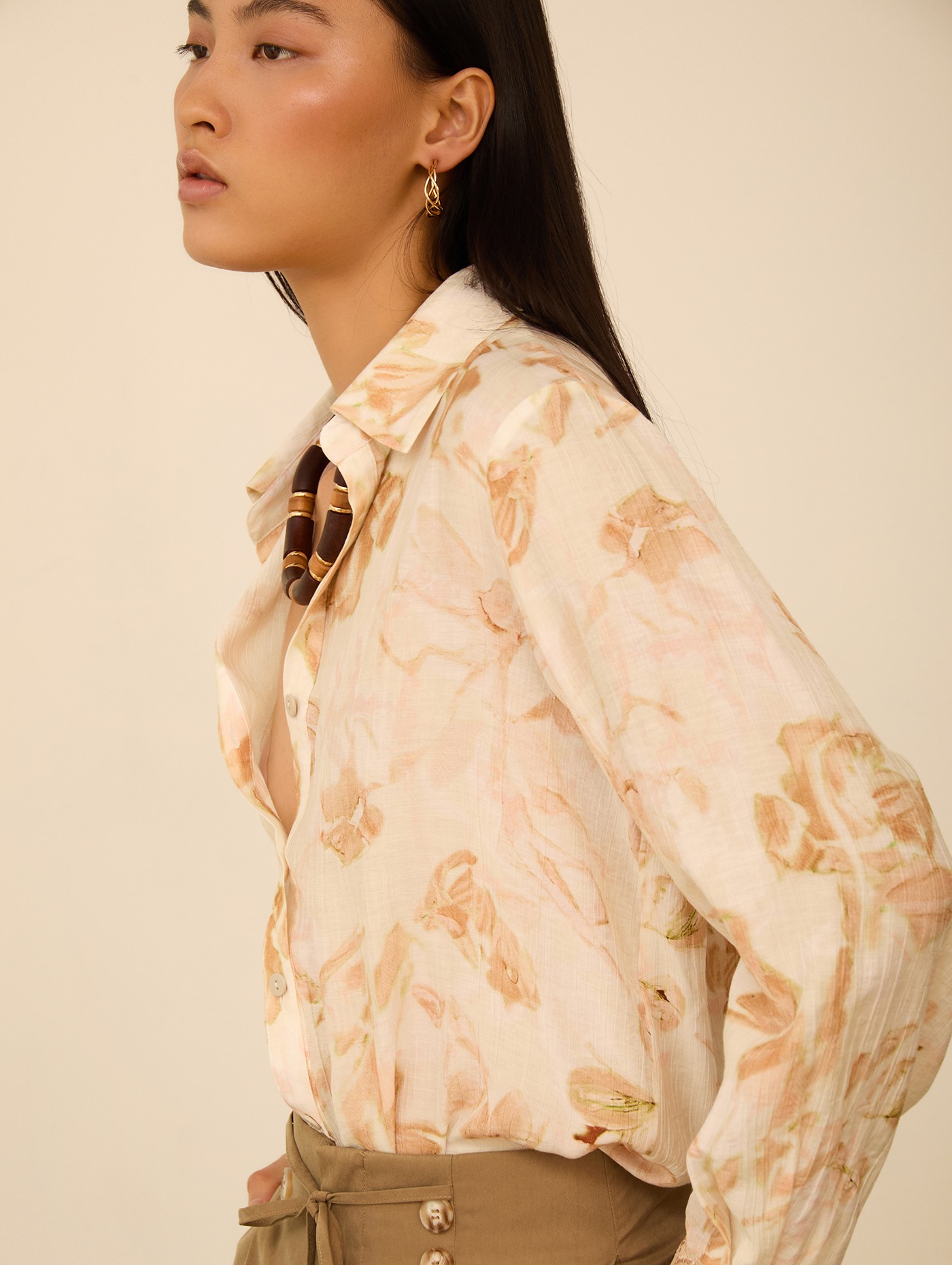 Camisa con estampado floral 3