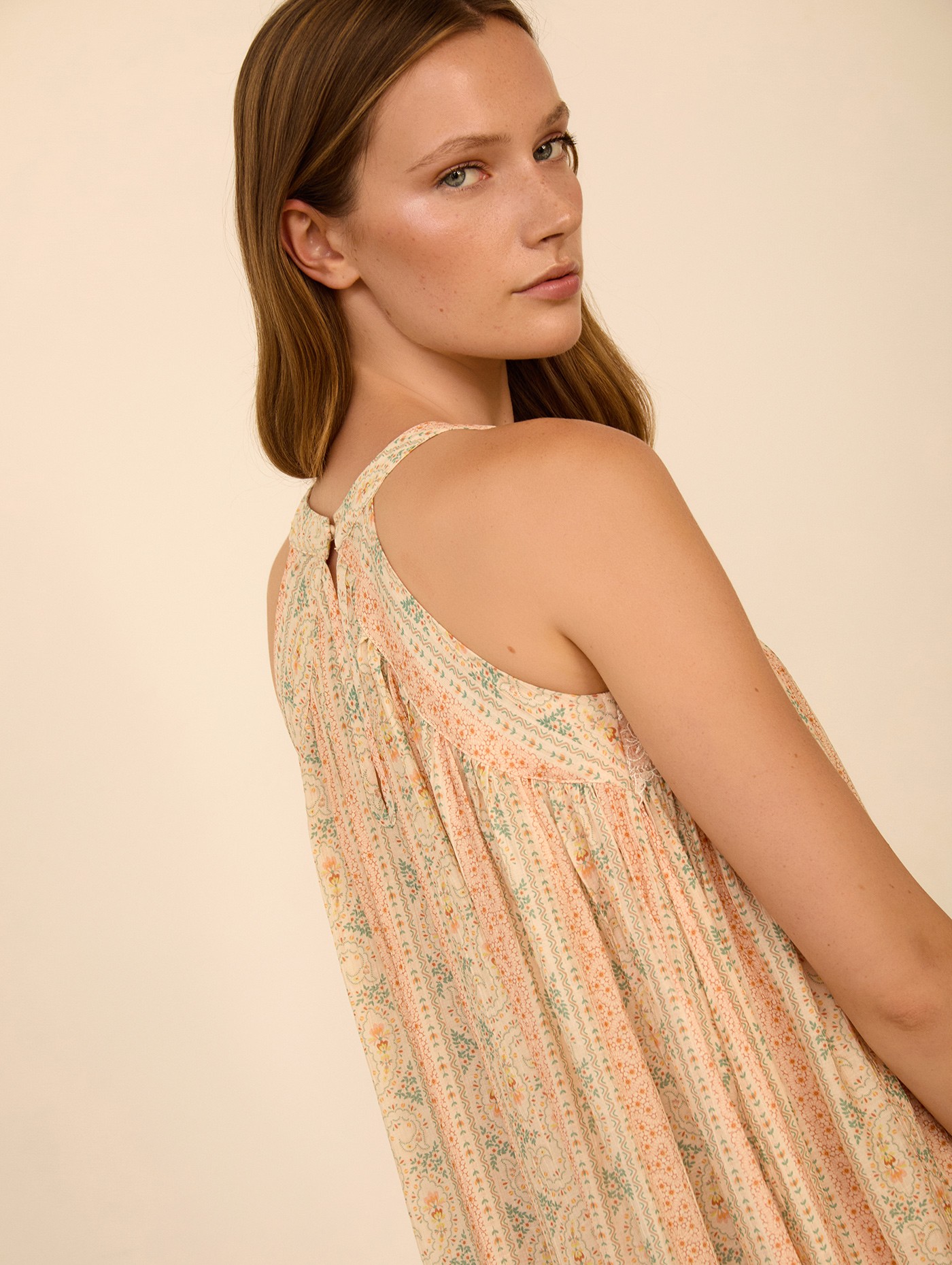 Vestido largo cuello halter 1