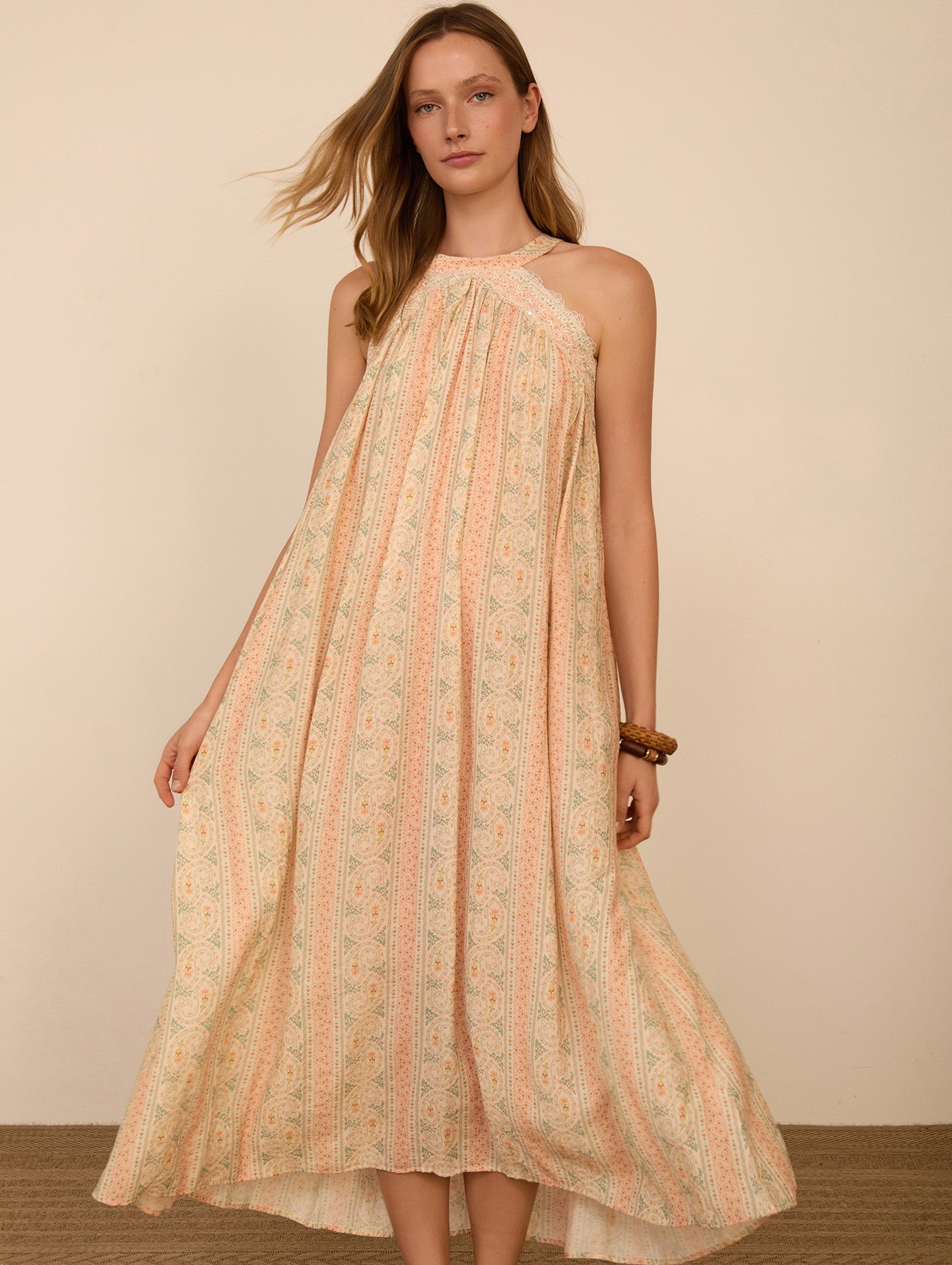 Vestido largo cuello halter