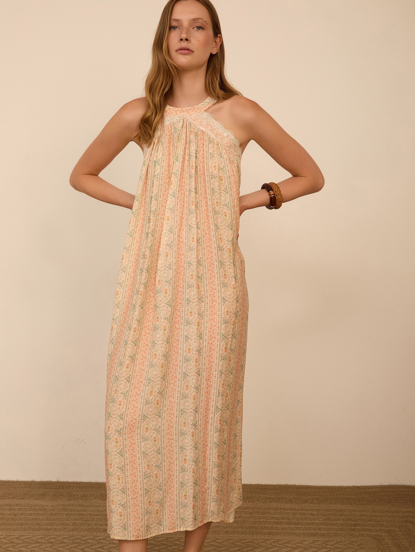 Vestido largo cuello halter 5