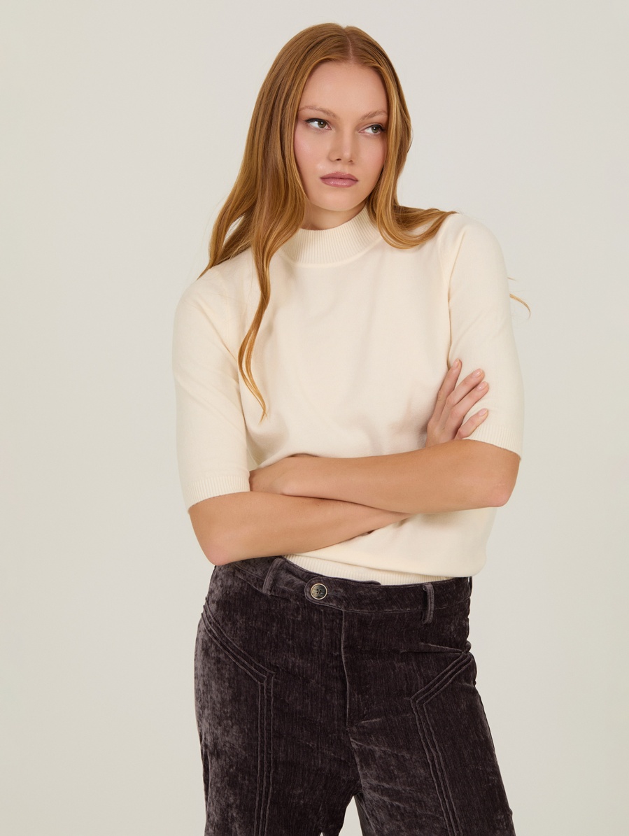 Basic short sleeve sweater
