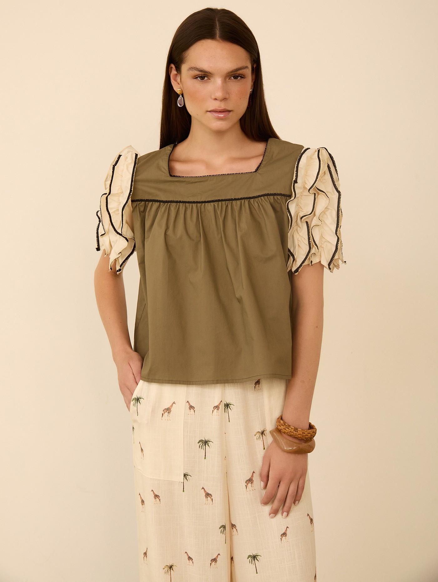 Blusa manga corta volantes 1